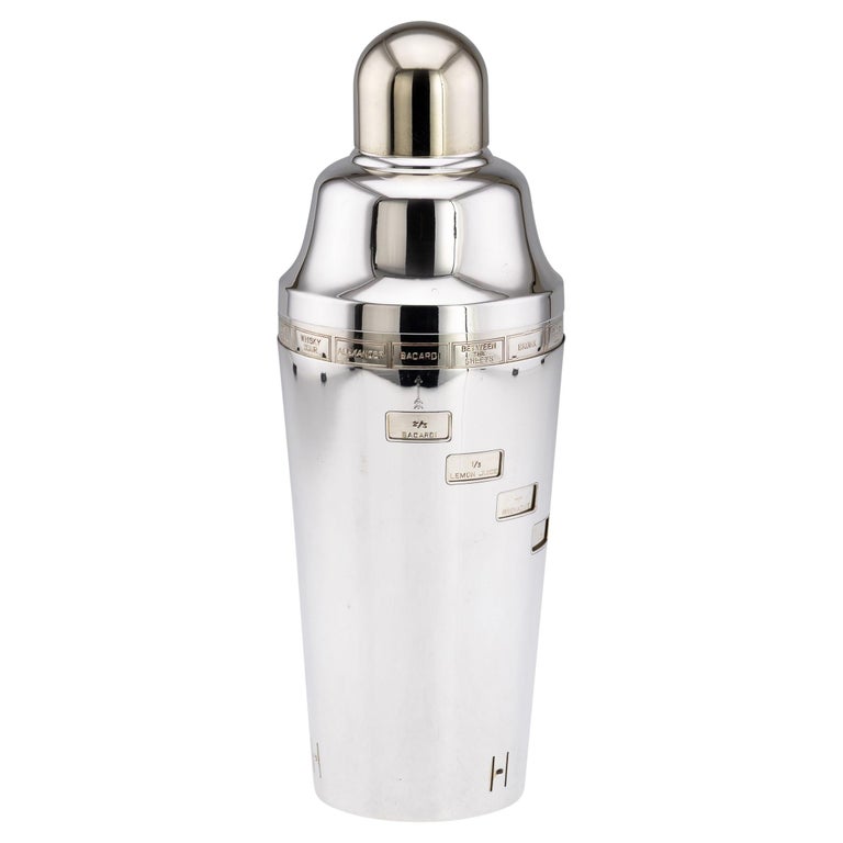 Shaker ancien en métal argenté de Béard – Salle des Ventes La Découverte