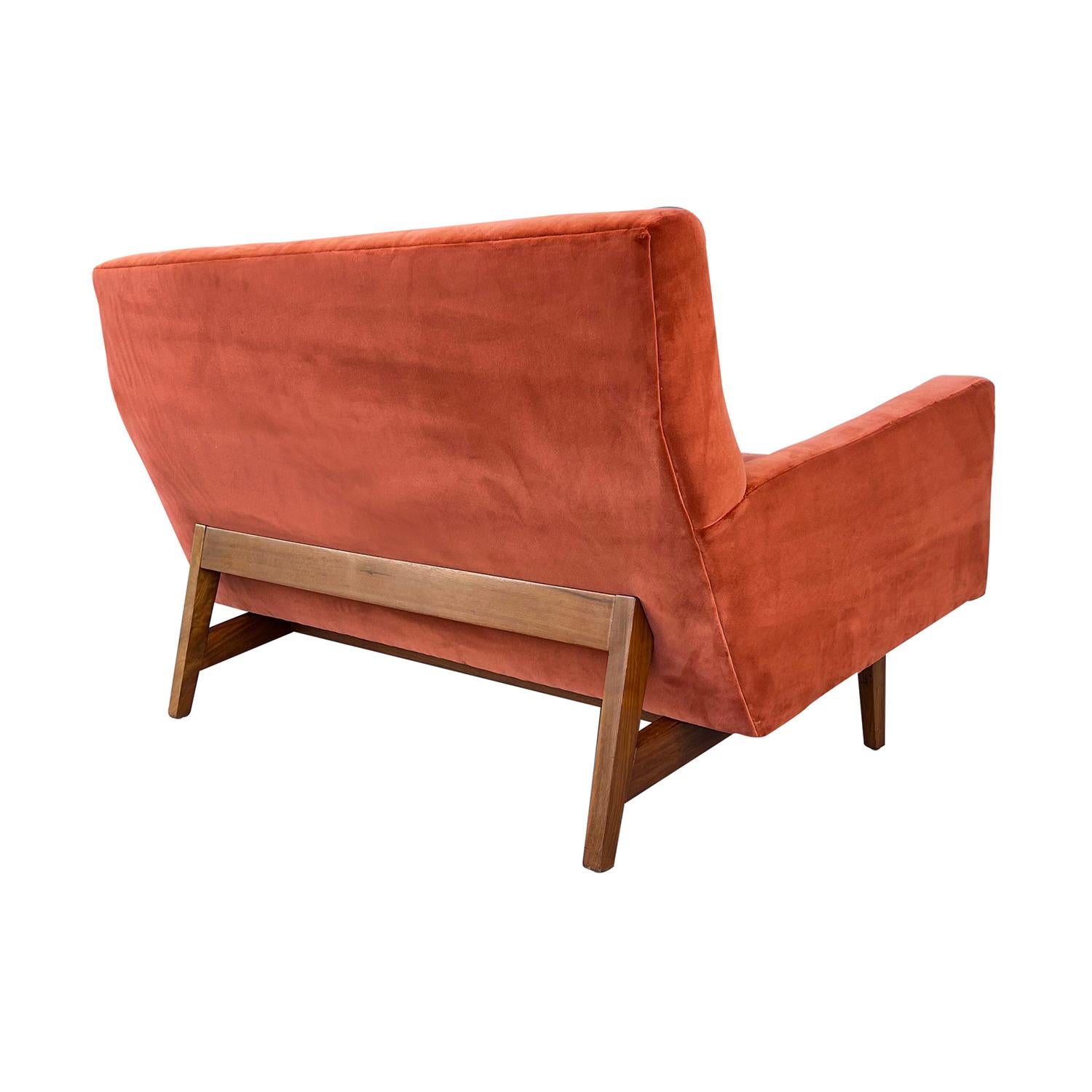 20th Century American Two Seater Sofa - Walnut Settee by Jens Risom Design In Good Condition For Sale In West Palm Beach, FL