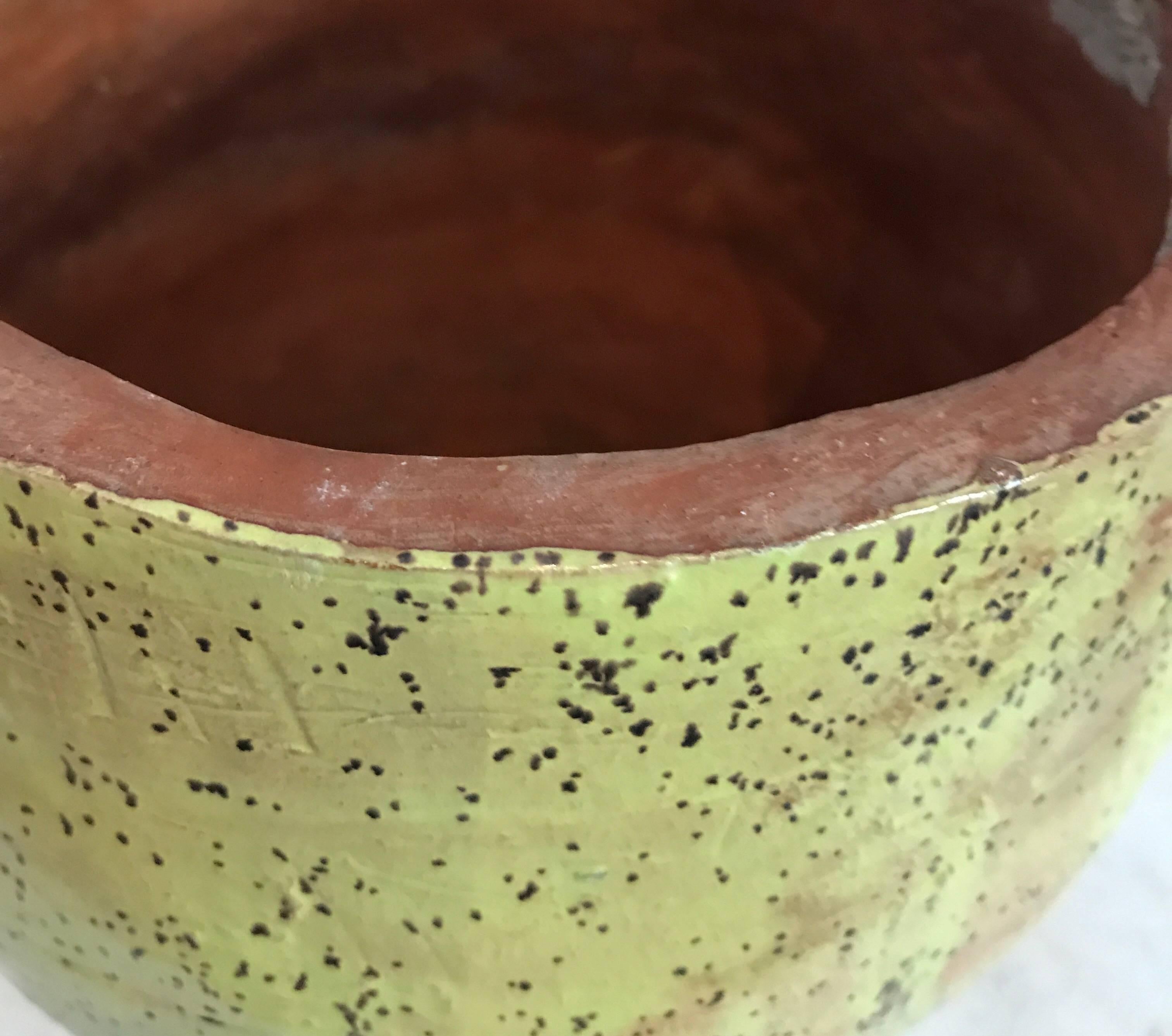 20th Century American Studio Pottery in Citron For Sale 8