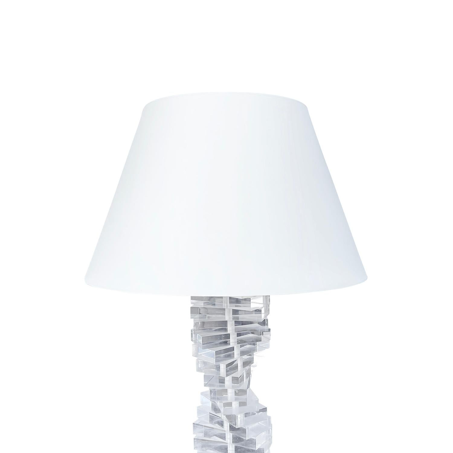 Americano Lampada da terra Helix in lucite smerigliata del XX secolo di Karl Springer in vendita