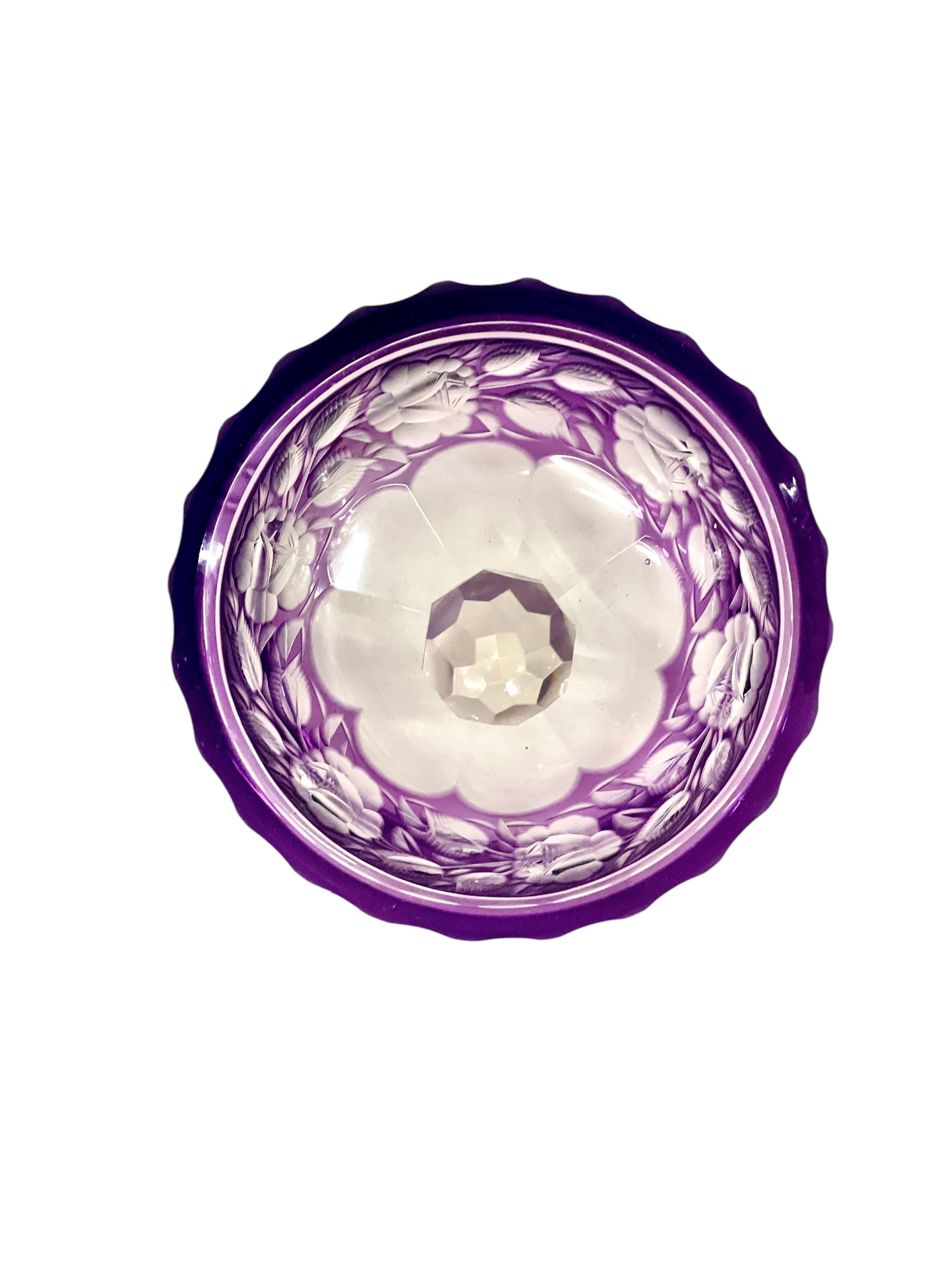 20th Century Amethyst Cut Crystal Bonbonnière In Good Condition For Sale In LA CIOTAT, FR