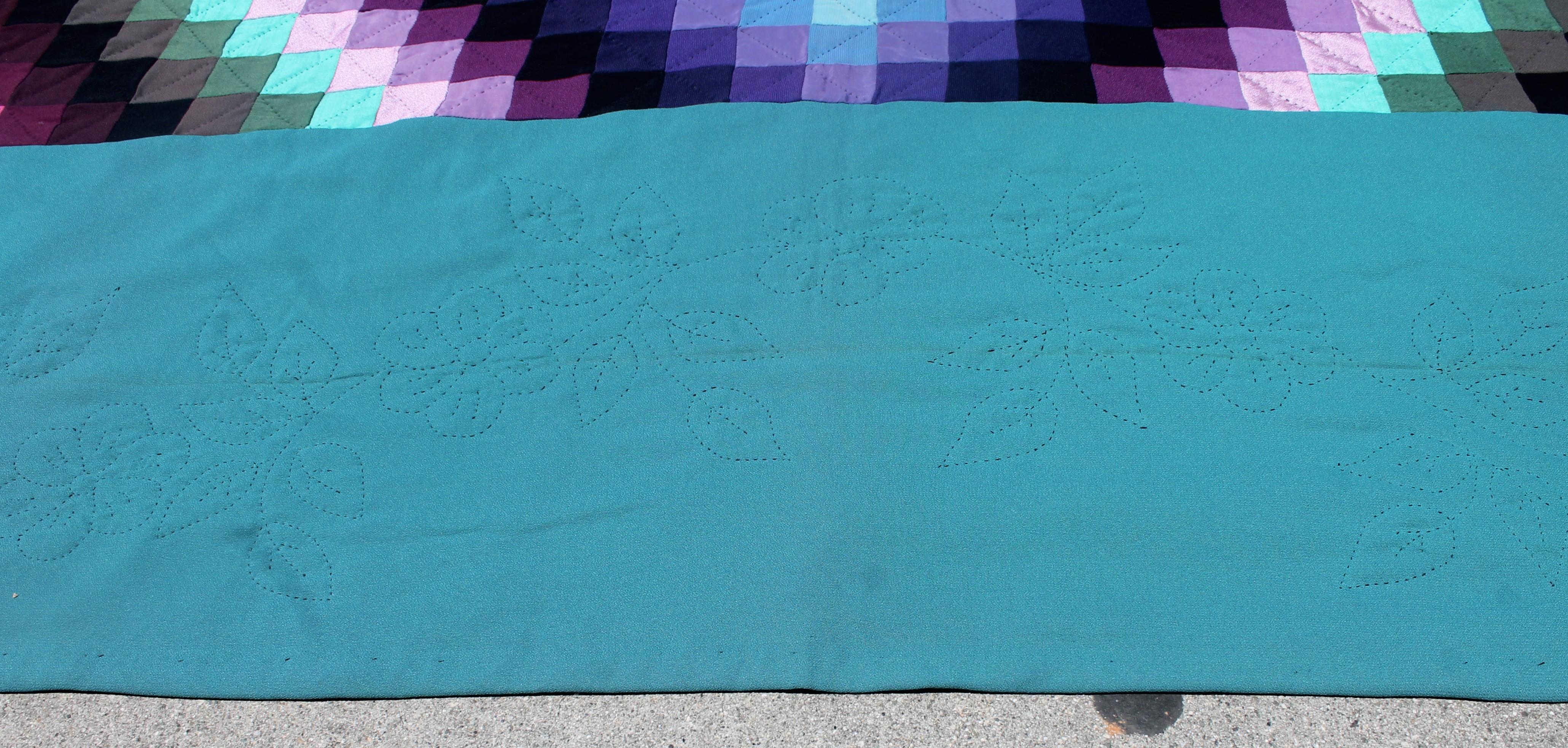 Hand-Crafted 20th Century Amish Sunshine and Shadow Quilt from Lancaster, Pennsylvania For Sale