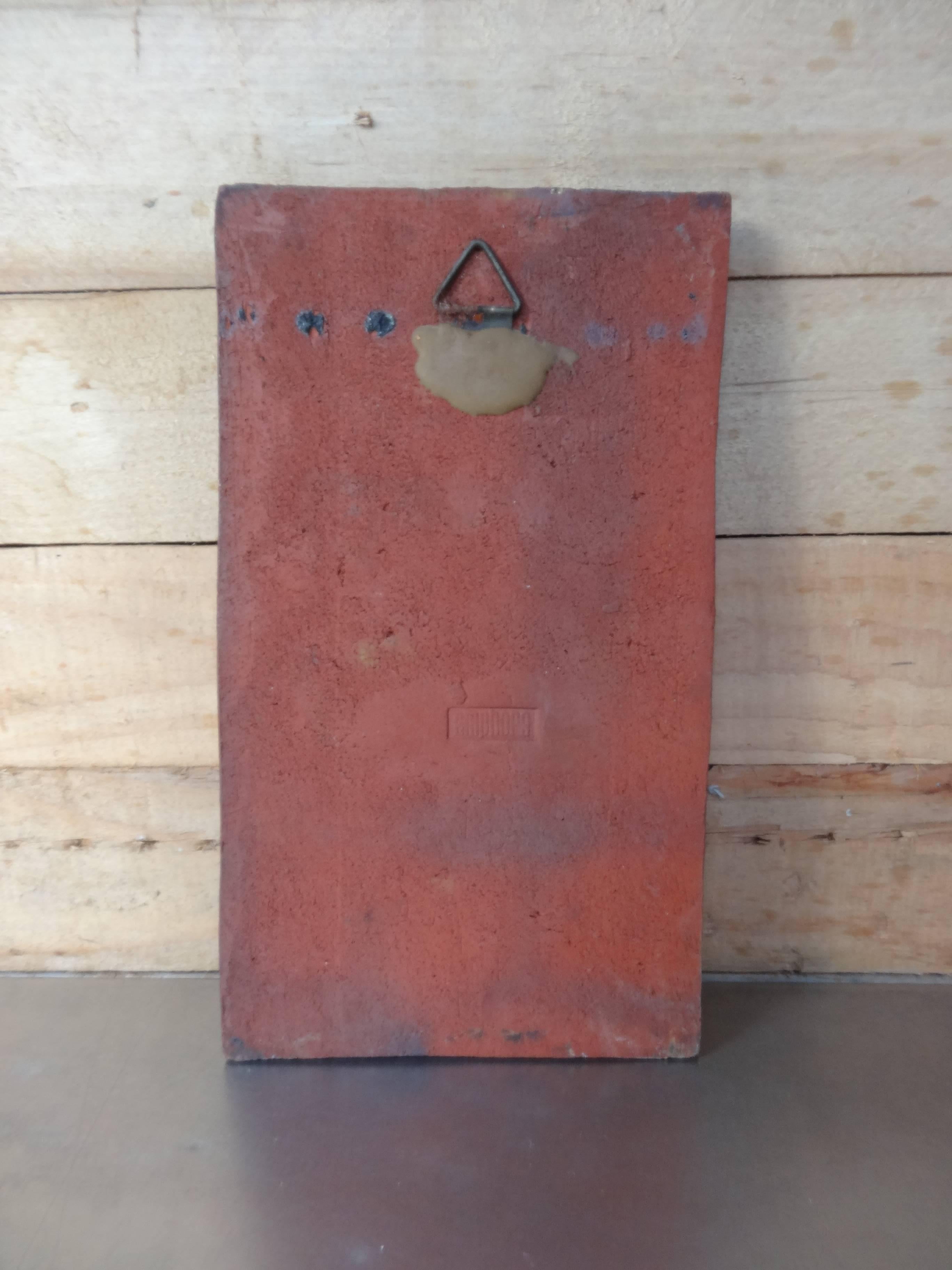 20. Jahrhundert Amphora Wandtafel von einem tanzenden Mädchen:: wir haben derzeit vier der Amphora Plaketten zur Verfügung.