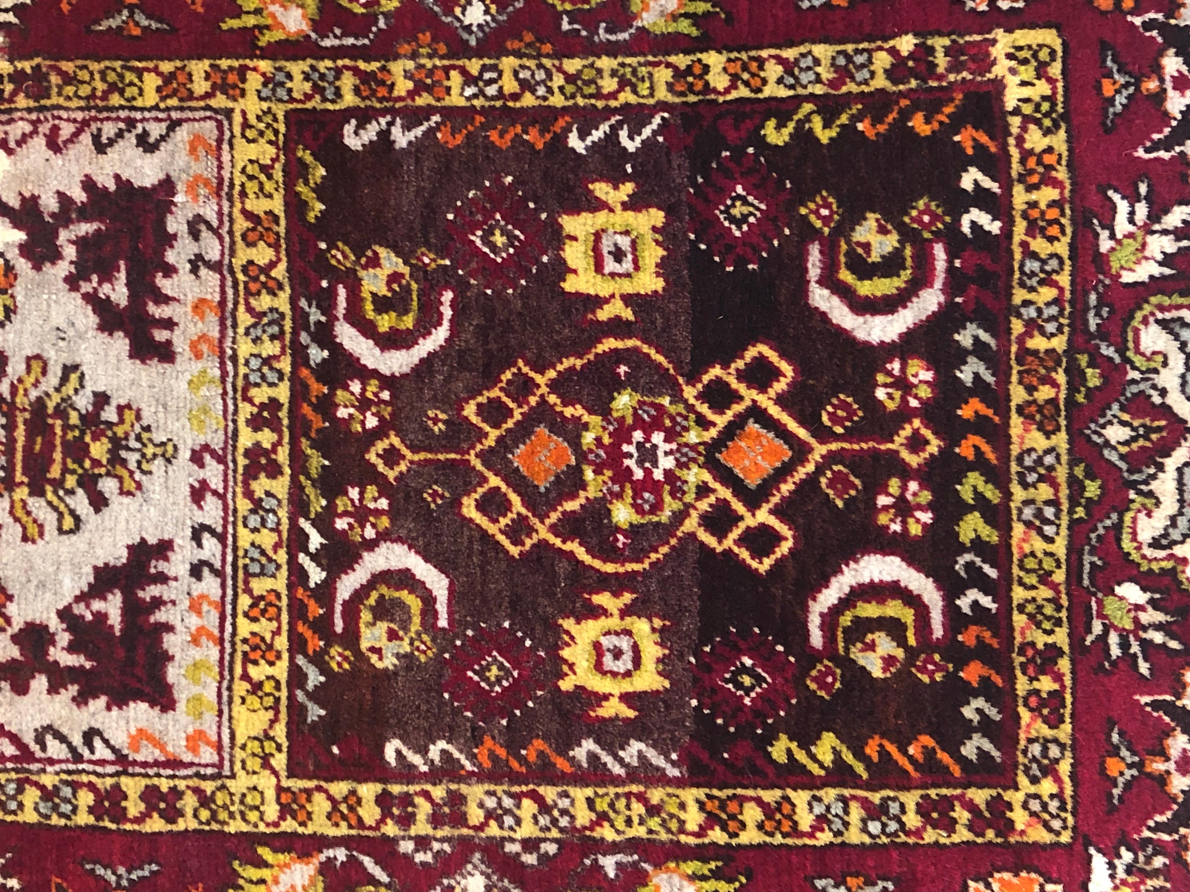 20th Century Anatolian Earth Colours Brown Red Yellow Anatolian Rug, ca 1920 In Good Condition For Sale In Firenze, IT