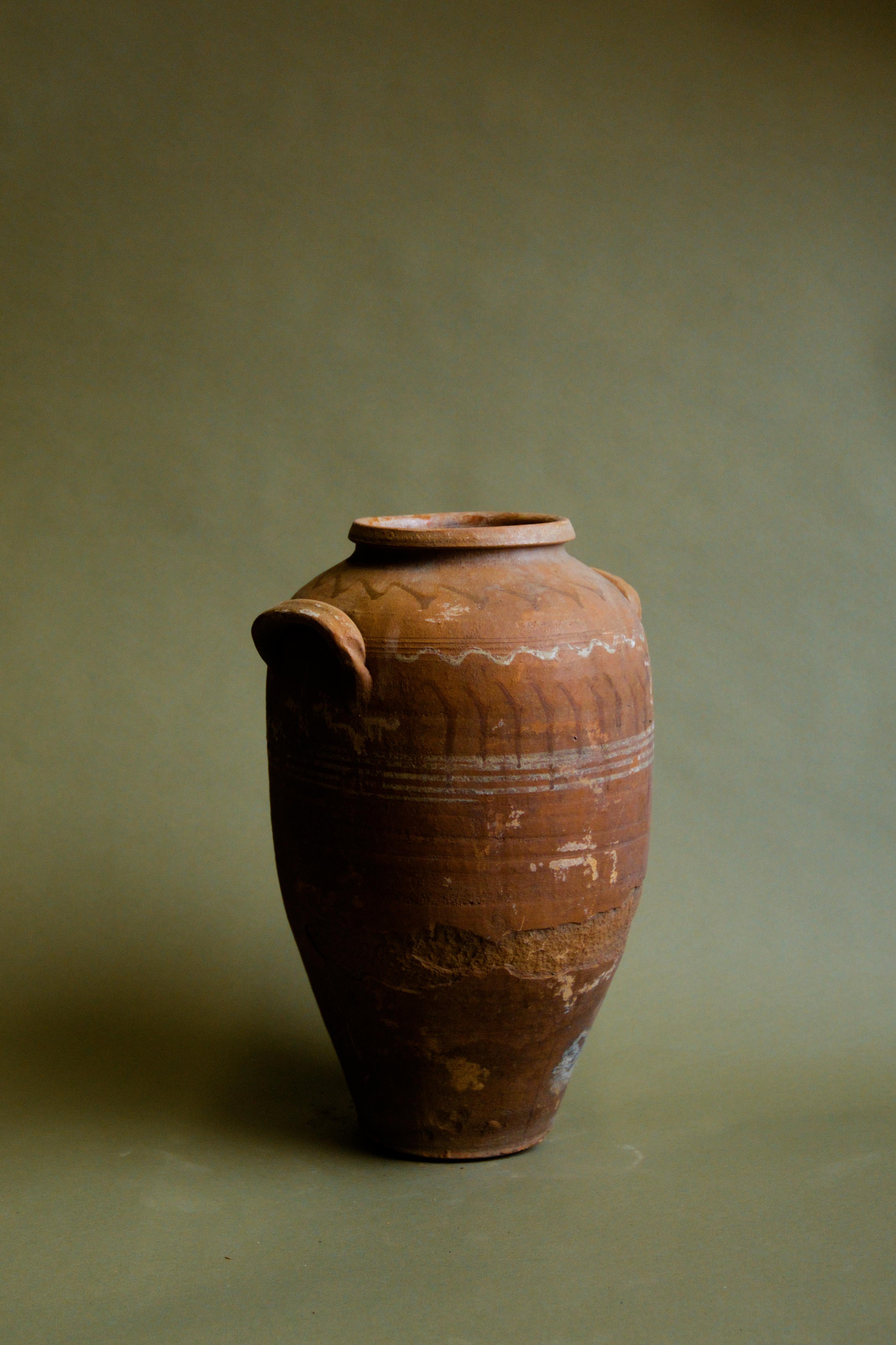 Rustico Vaso portaoggetti in terracotta anatolica del XX secolo in vendita