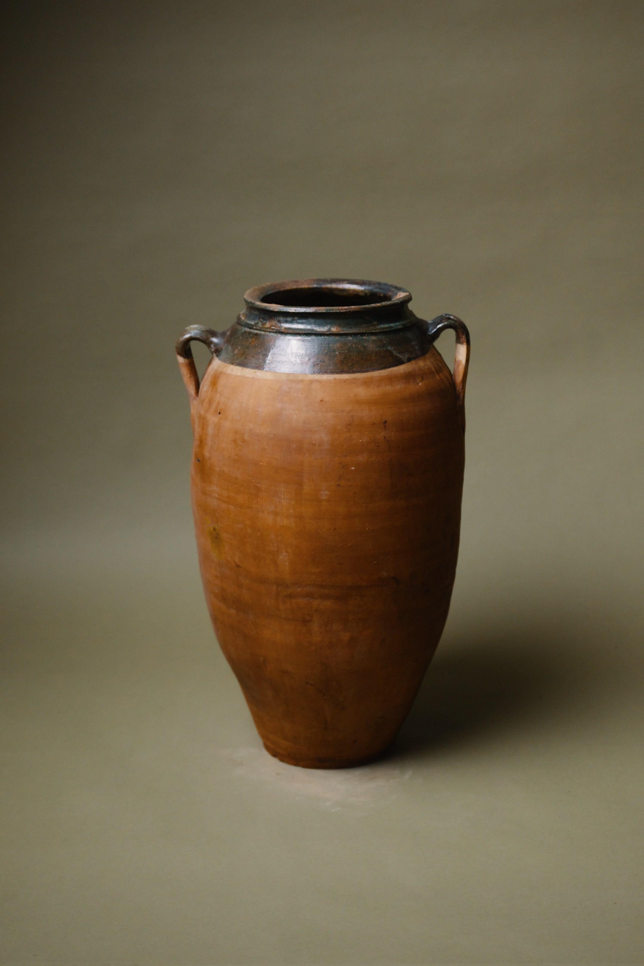 Metà XX secolo Vaso in terracotta verde anatolica del XX secolo in vendita