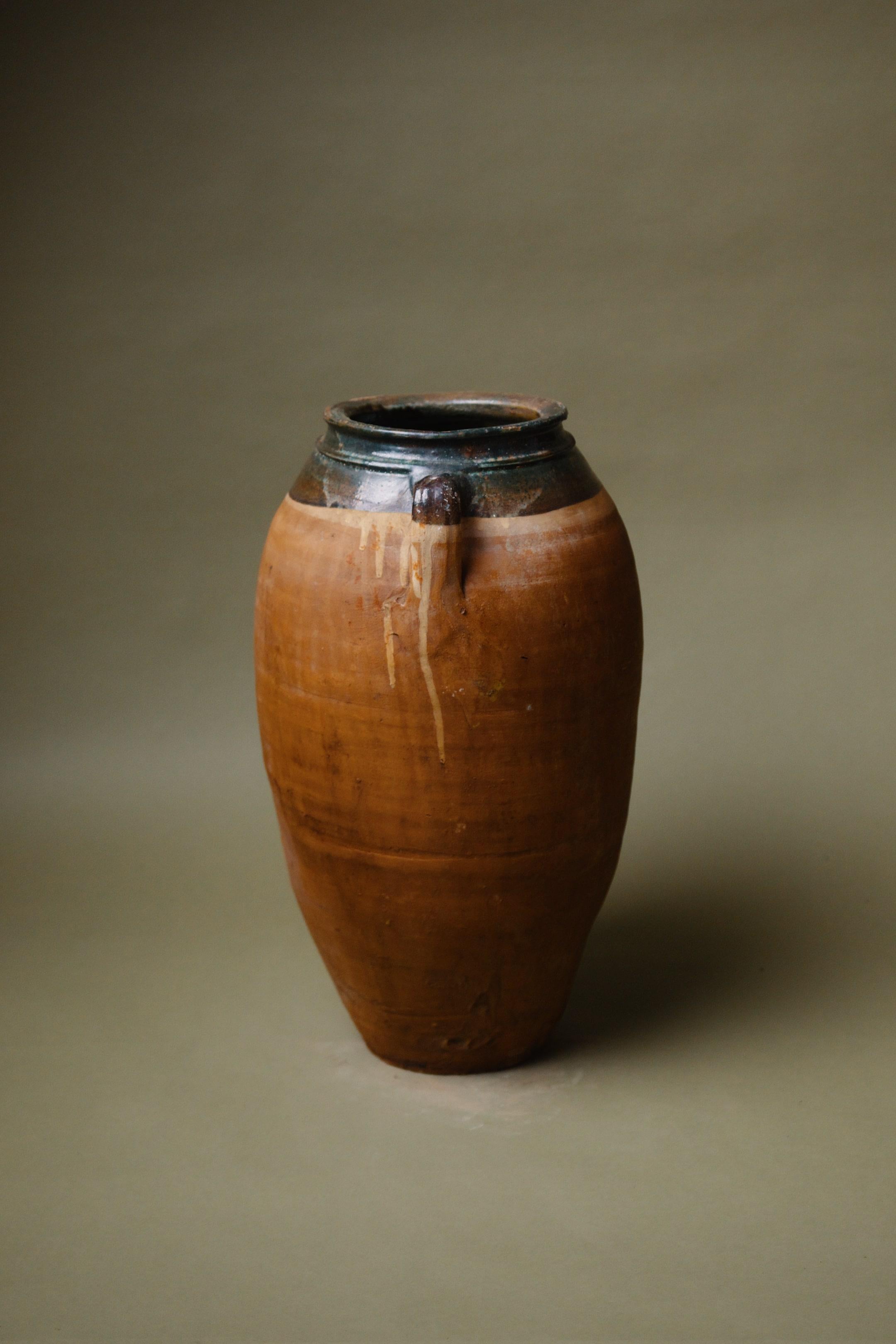 Argilla Vaso in terracotta verde anatolica del XX secolo in vendita
