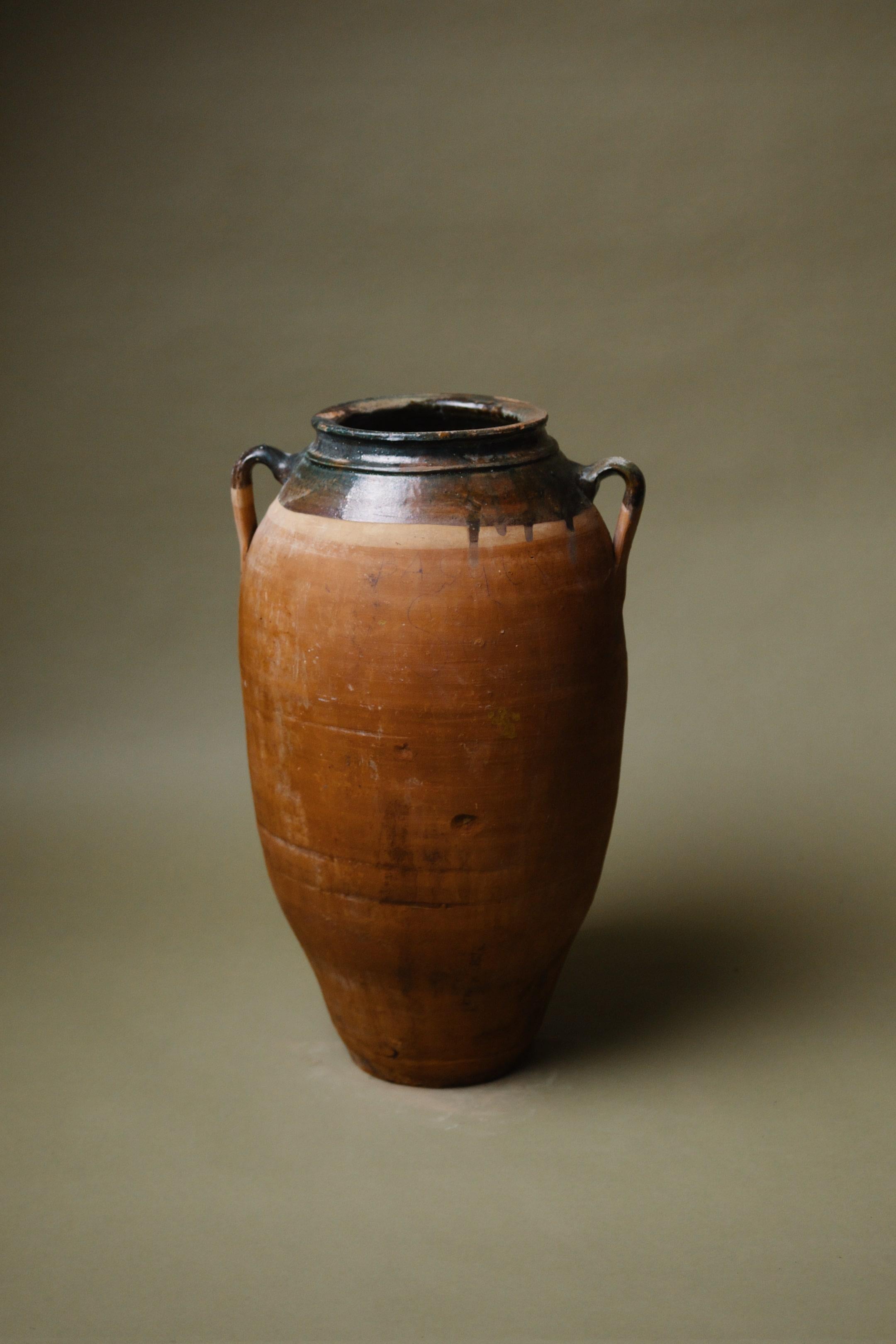 Vaso in terracotta verde anatolica del XX secolo in vendita 1