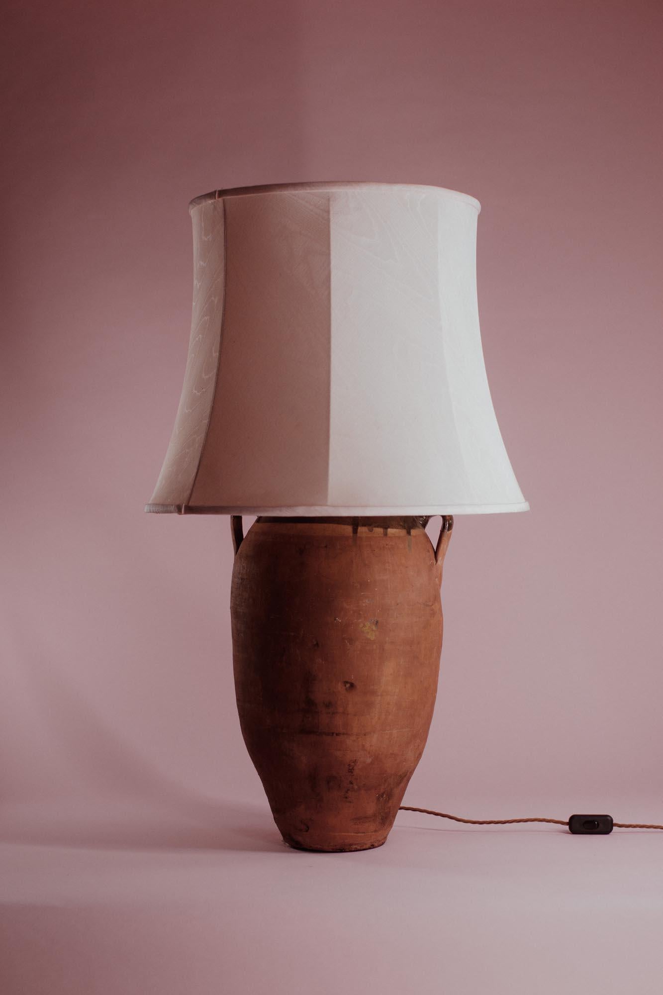 Rustique Lampe de table du 20e siècle en terre cuite anatolienne émaillée de vert en vente