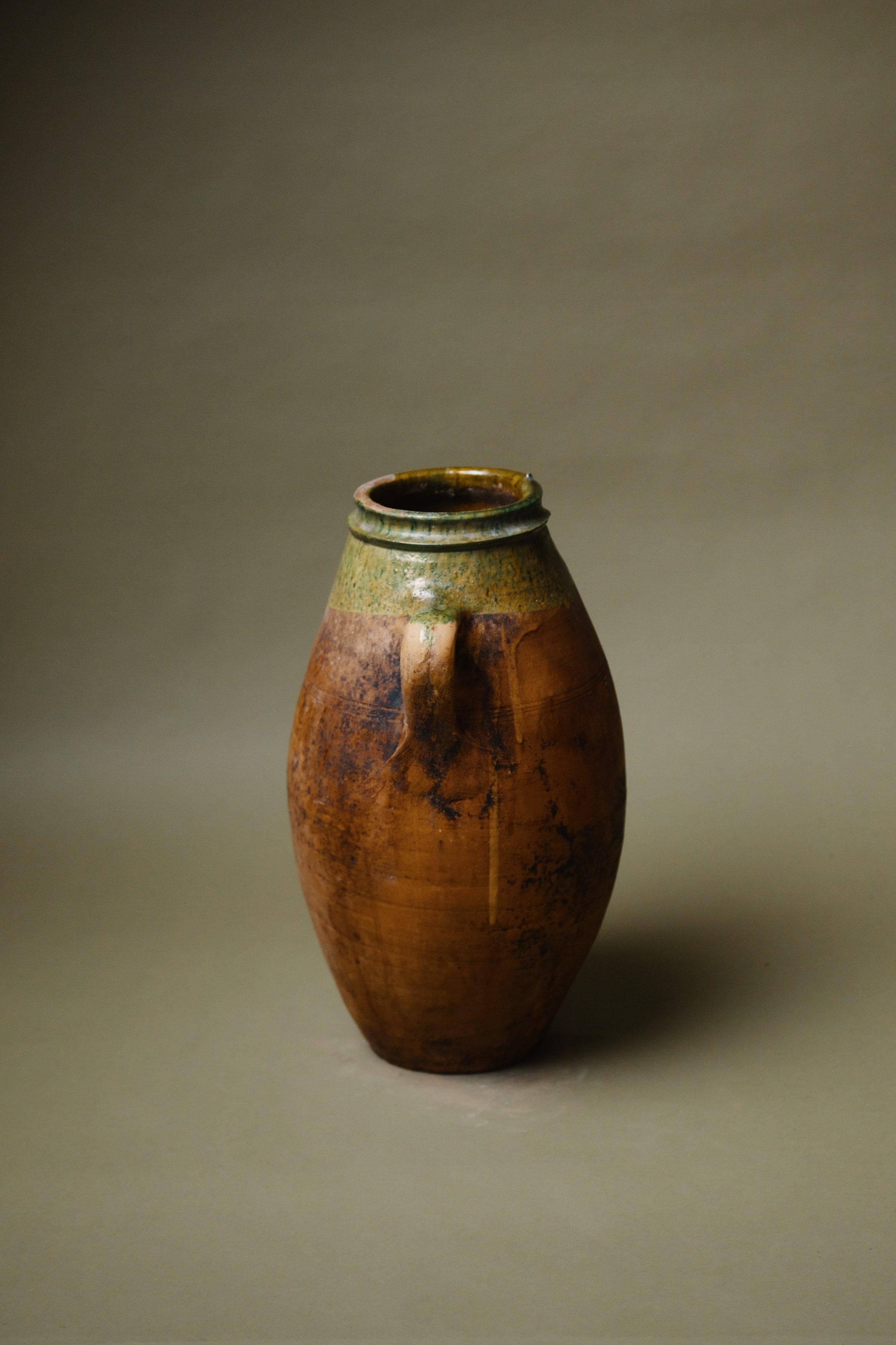 Rustique Vase d'Anatolie du 20ème siècle avec bord émaillé vert en vente