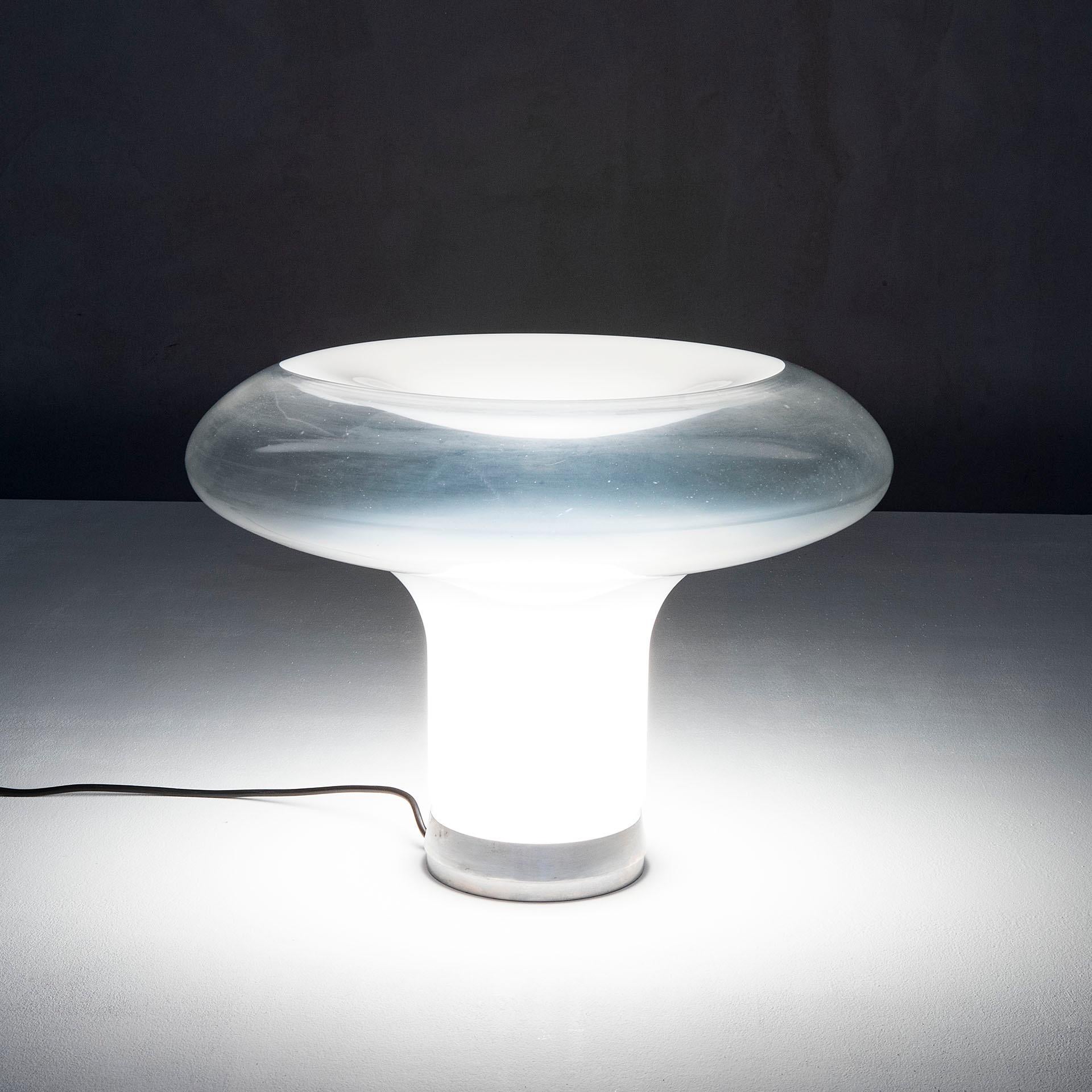 Mid-Century Modern 20e siècle Angelo Mangiarotti Lampe de table Artemide Mod. Lesbo, années 60 en vente