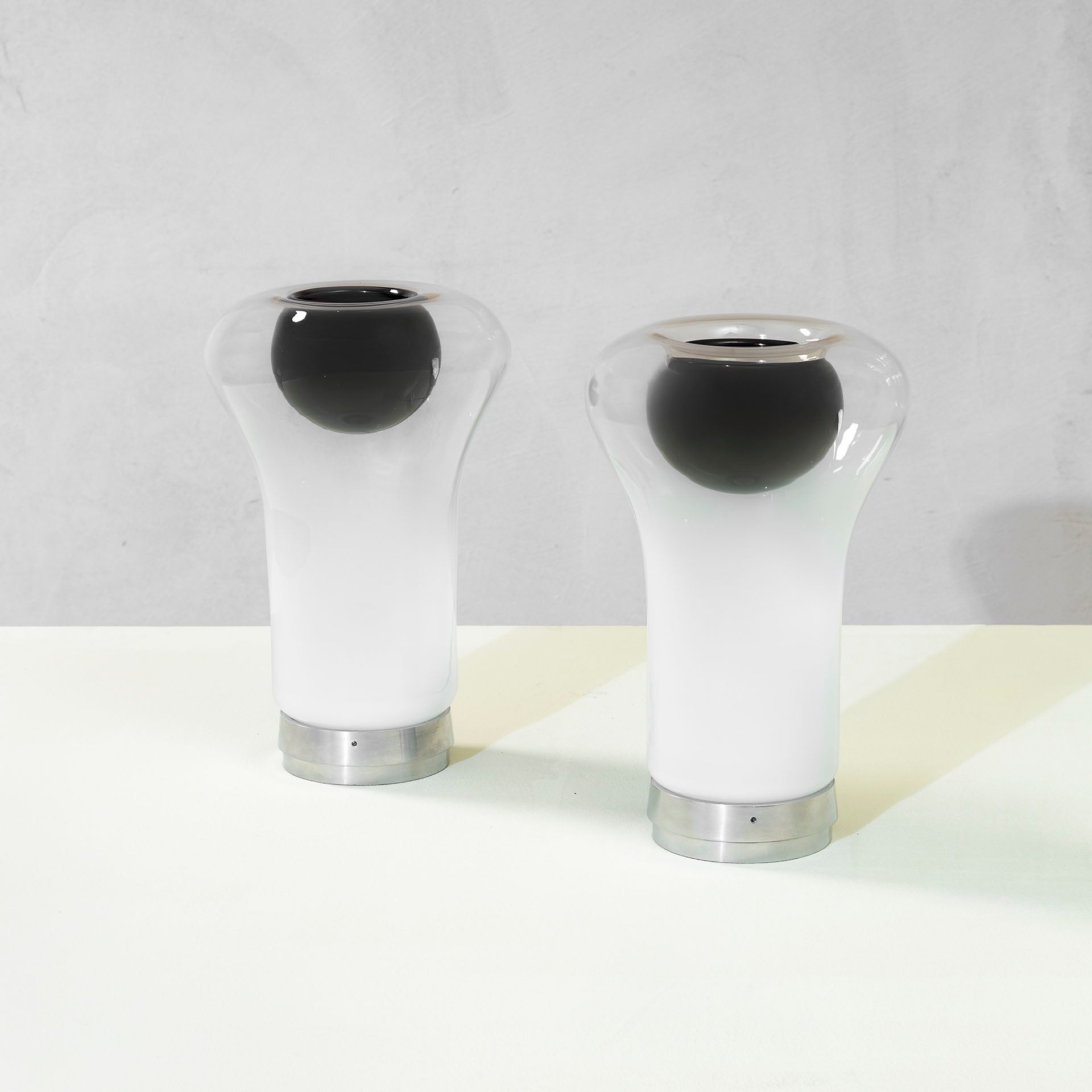 20th Century, Angelo Mangiarotti for Artemide Pair of Table Lamp mod. Saffo