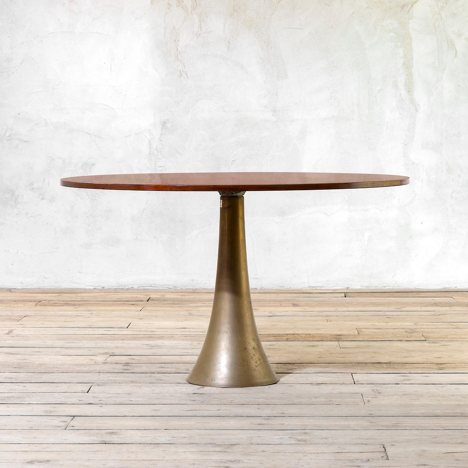 Mid-Century Modern 20e siècle, Angelo Mangiarotti for Bernini Table de salle à manger mod. 302 en vente