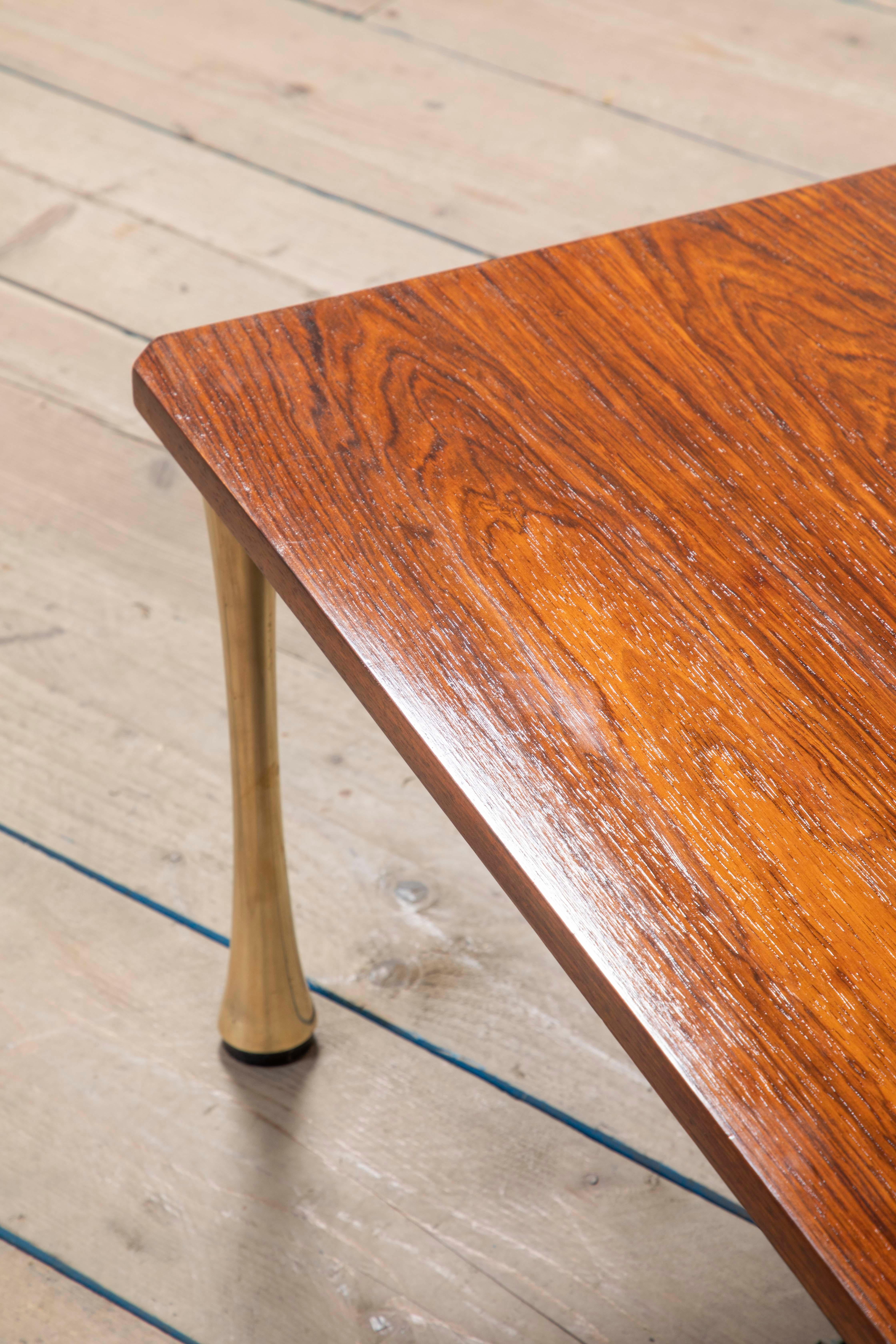 20e siècle, Angelo Mangiarotti Table basse en bois et laiton en vente 4