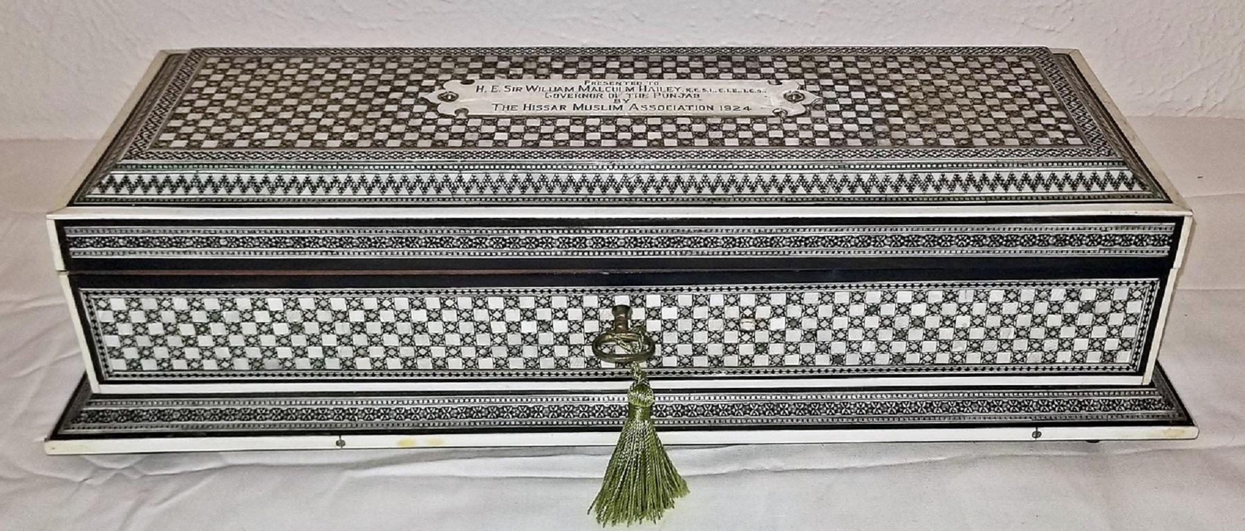 20th Century Anglo Indian Historical Document or Scroll Box In Good Condition In Dallas, TX