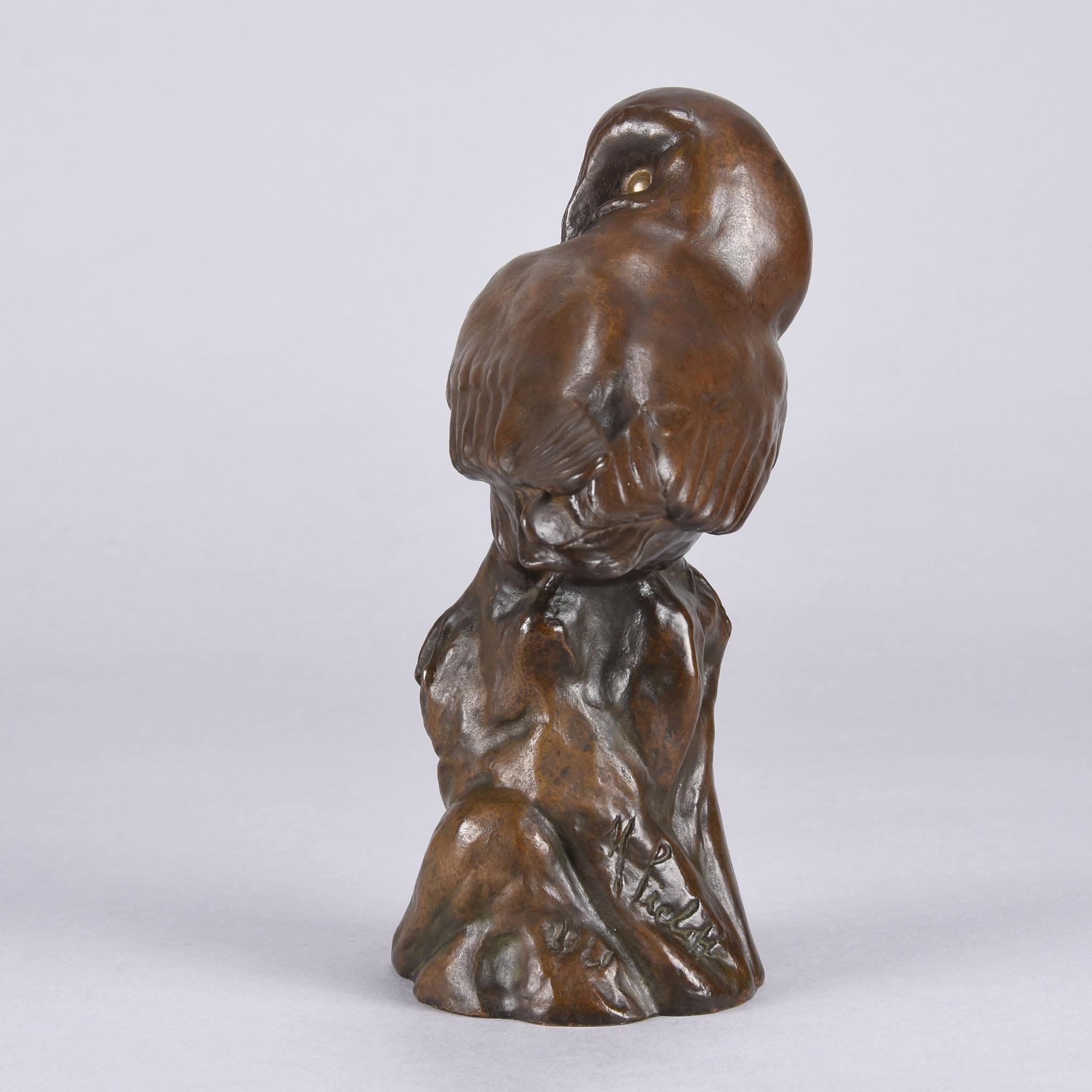 Bronze Animalier du 20ème siècle « Hibou accroché » de H Sieloff en vente