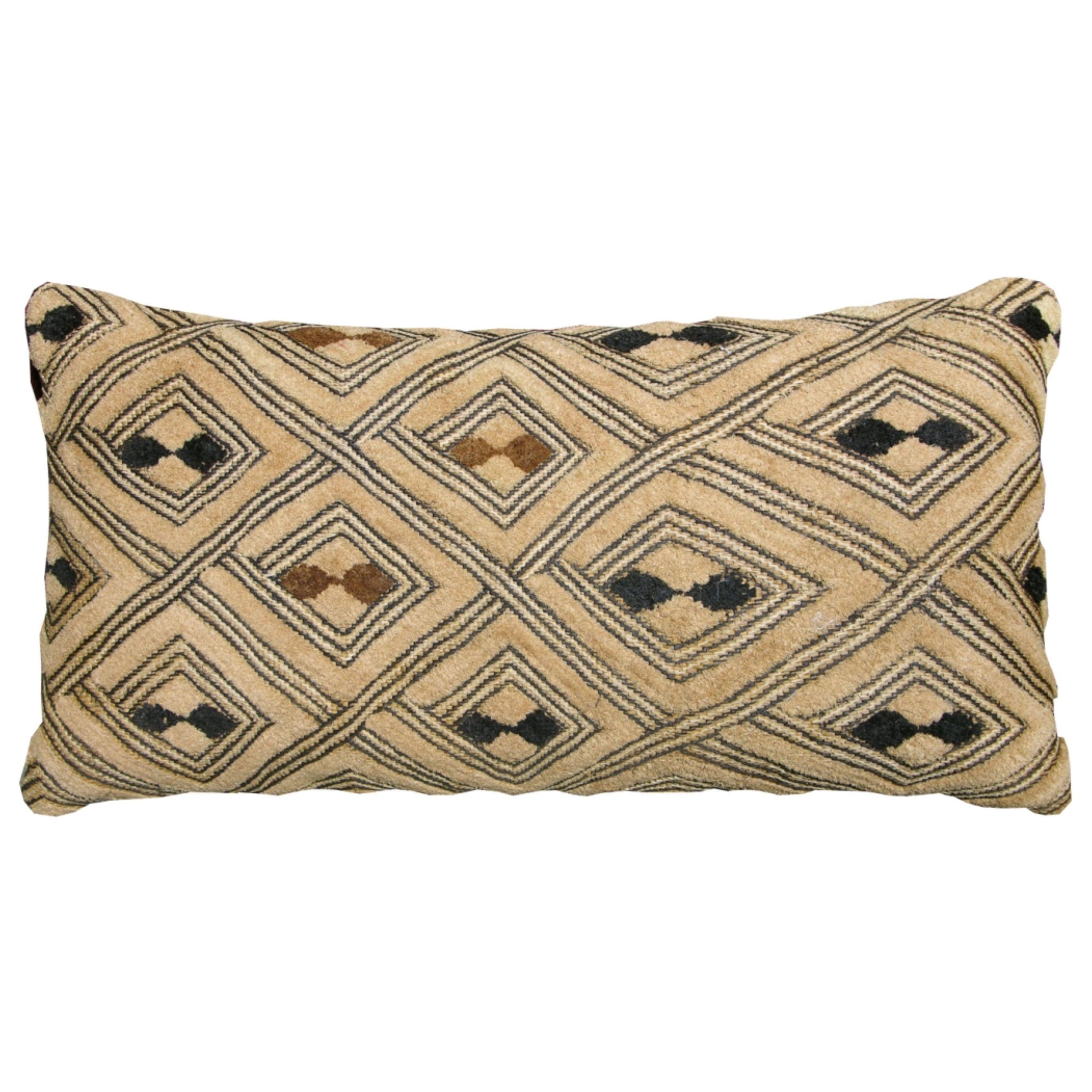 Oreiller en textile de velours Araffia du 20e siècle, antique