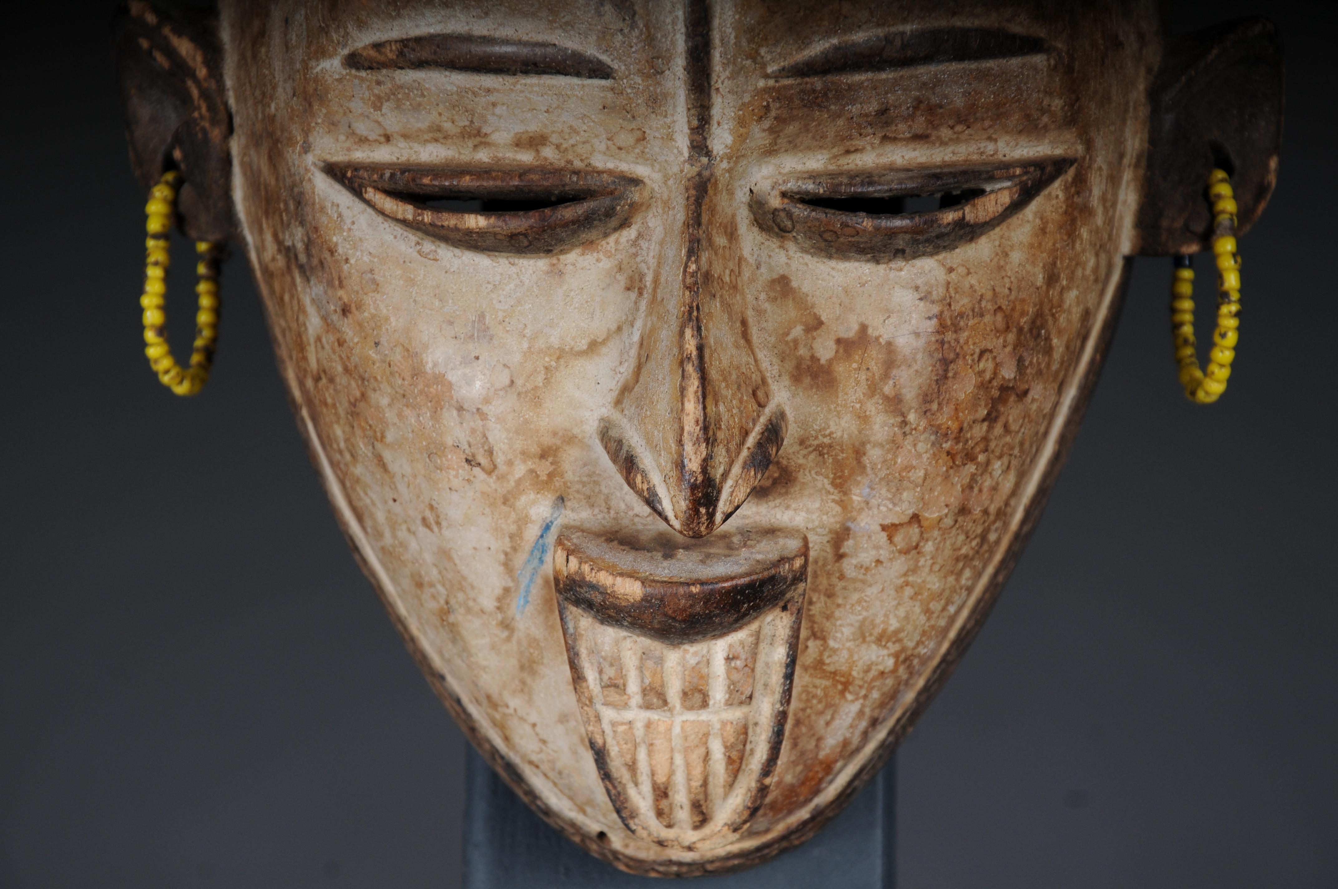 african wooden face carvings