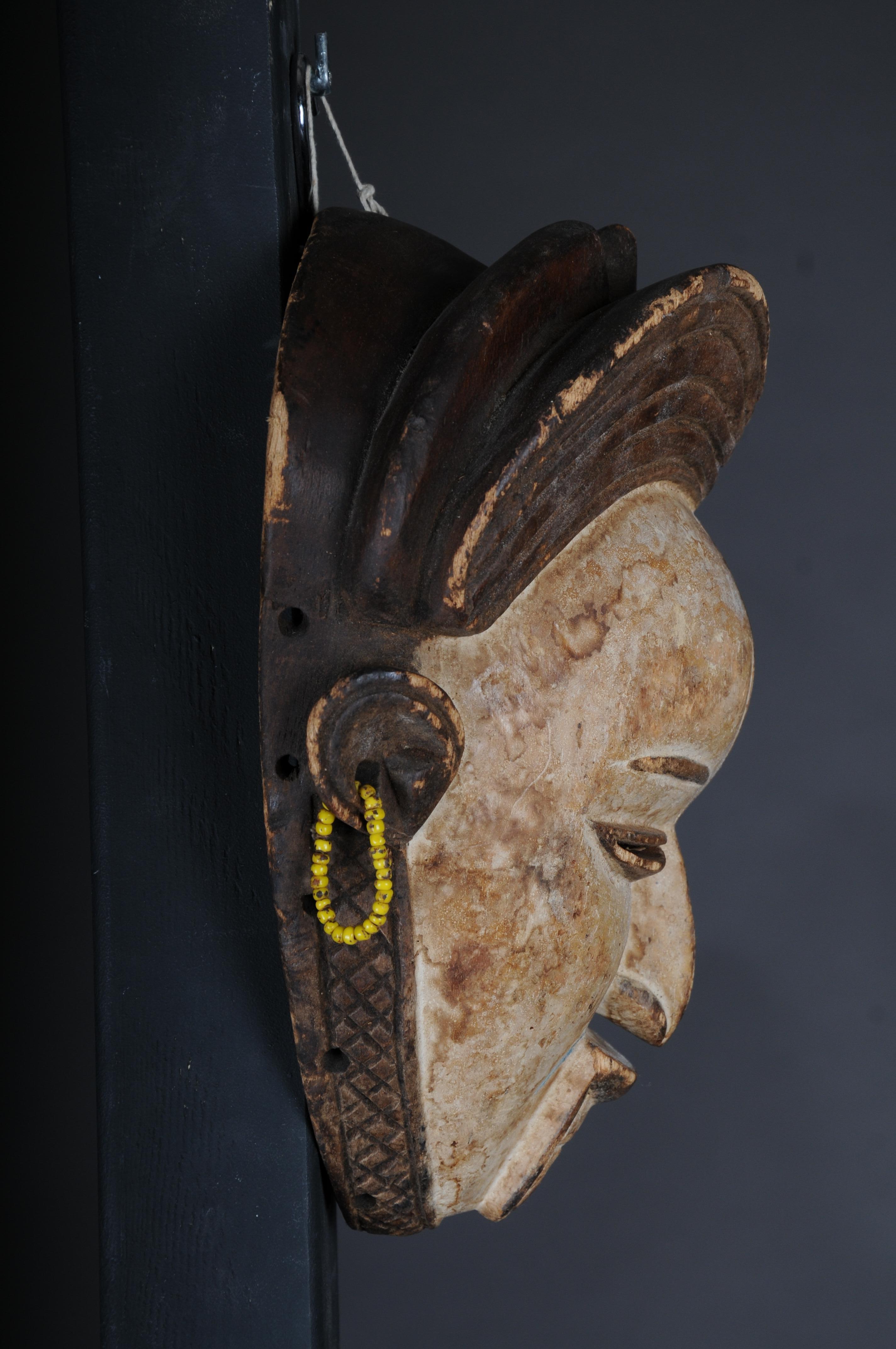 20th Century Antique Carved Wooden Face Mask, African Folk Art. Hangable.Decorat For Sale 1