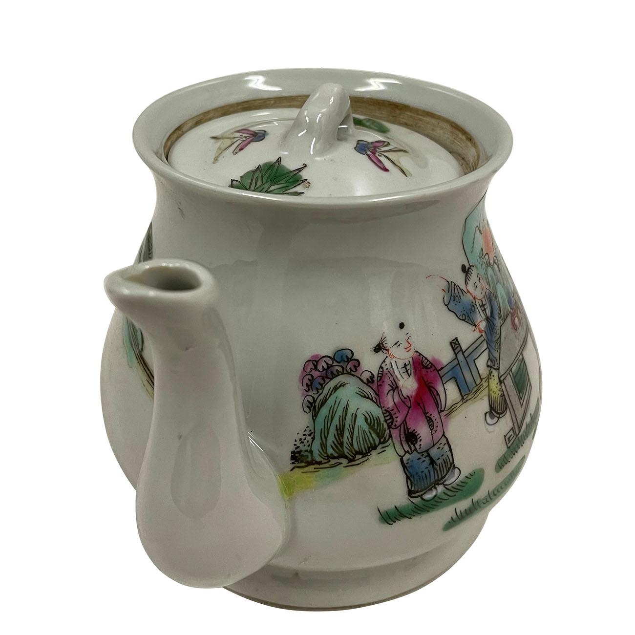 Look at this magnificent antique Chinese porcelain teapot. It was hand made and hand paint with beautiful Chinese traditional design on it. You can see from the pictures that it has many years history with very good condition, no damages. Now you