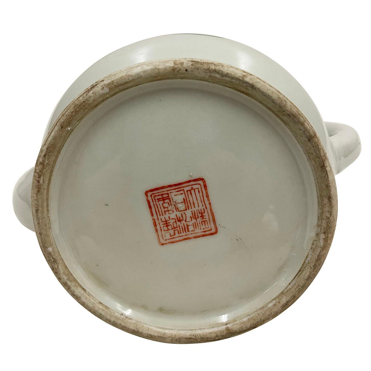 20th Century Antique Chinese Porcelain Tea Pot For Sale 3