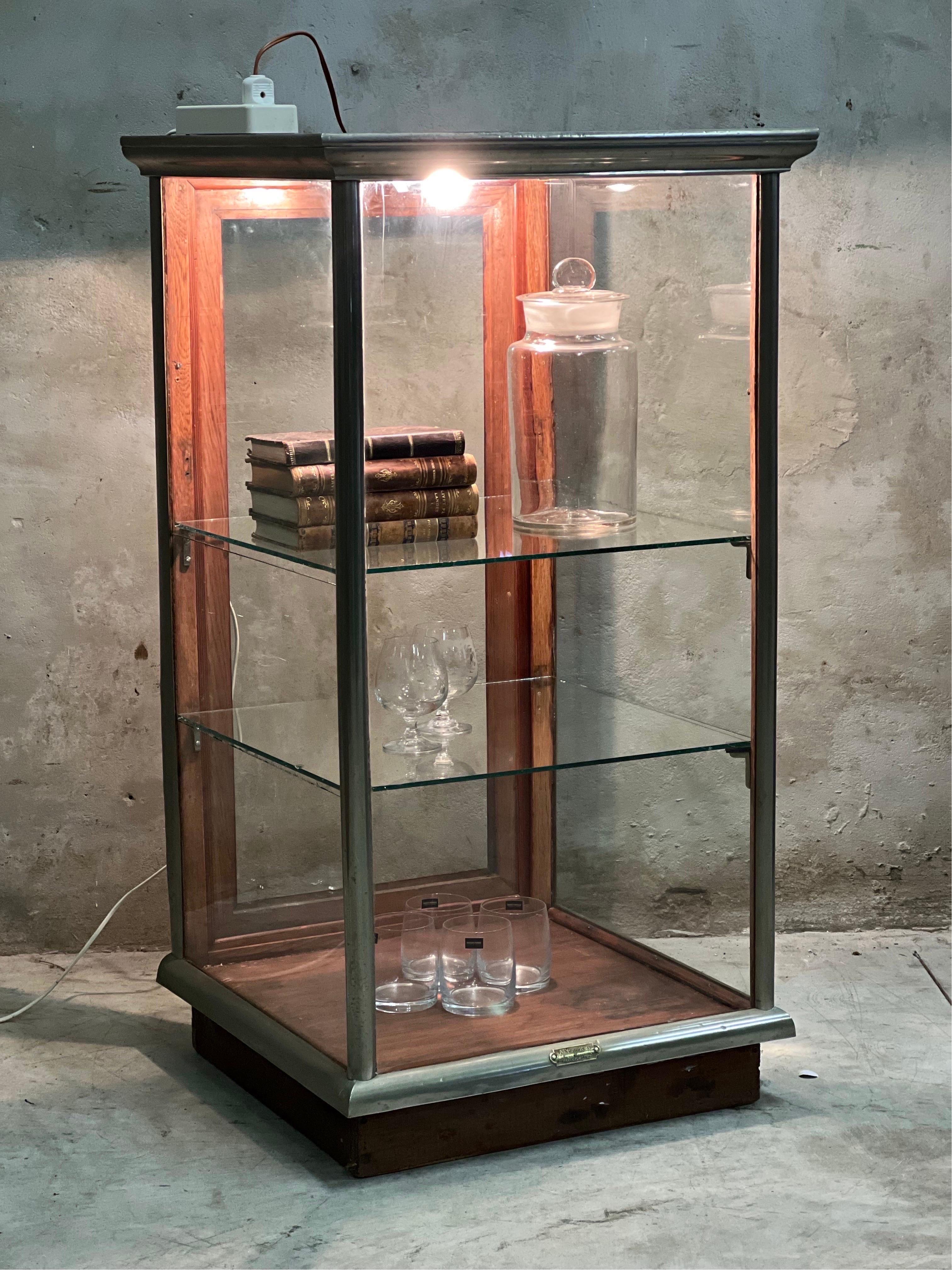 20th Century Antique Counter Display Case, by A Vorndran from Frankfurt Am Main 11