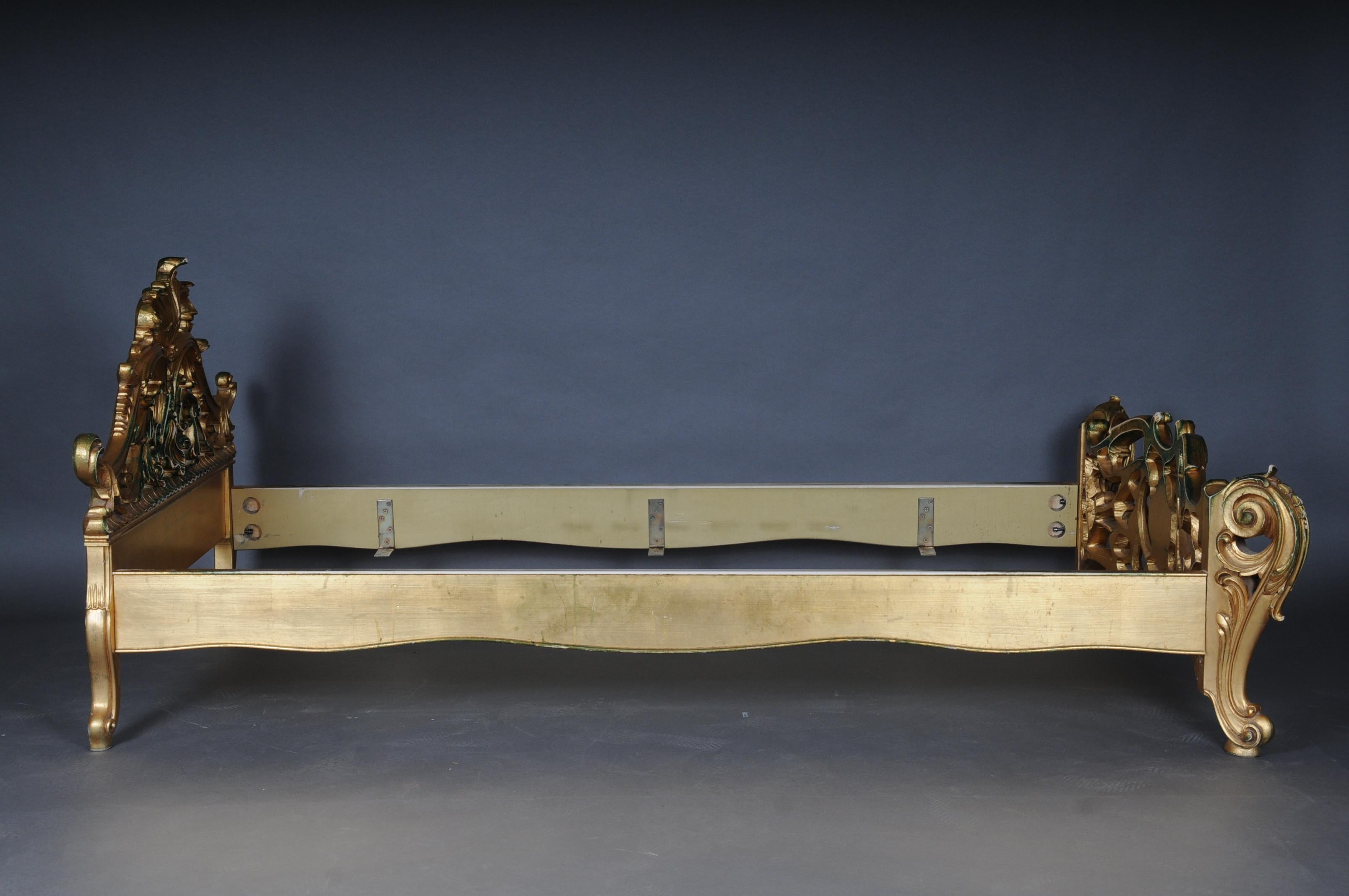 Siglo XX Antique French Louis XV Bed, Gold, Rococo en venta 6