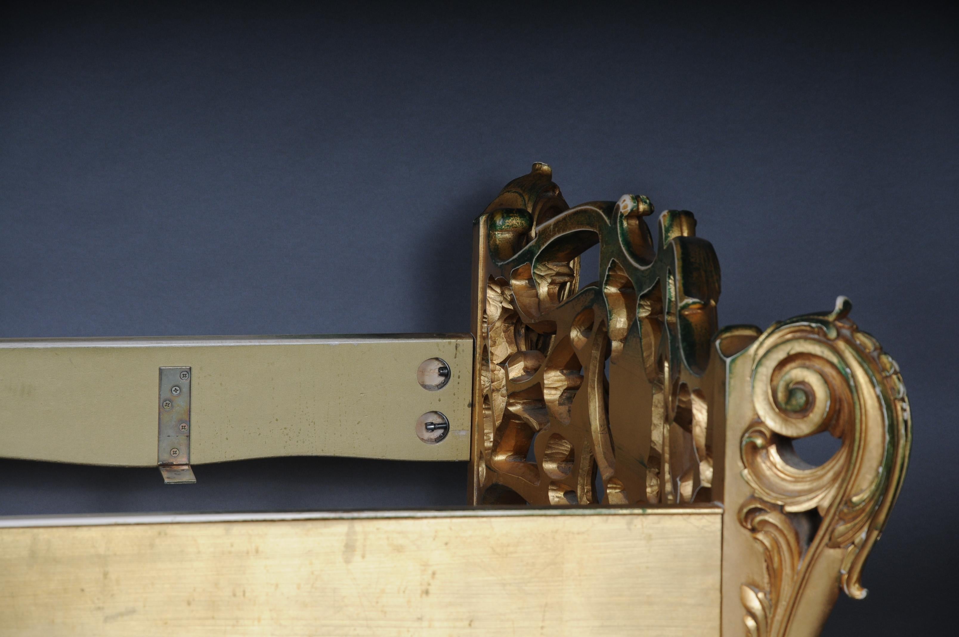 Siglo XX Antique French Louis XV Bed, Gold, Rococo en venta 7
