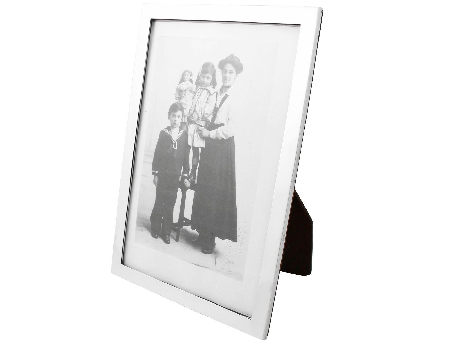 English 20th Century Sterling Silver Photograph Frame For Sale