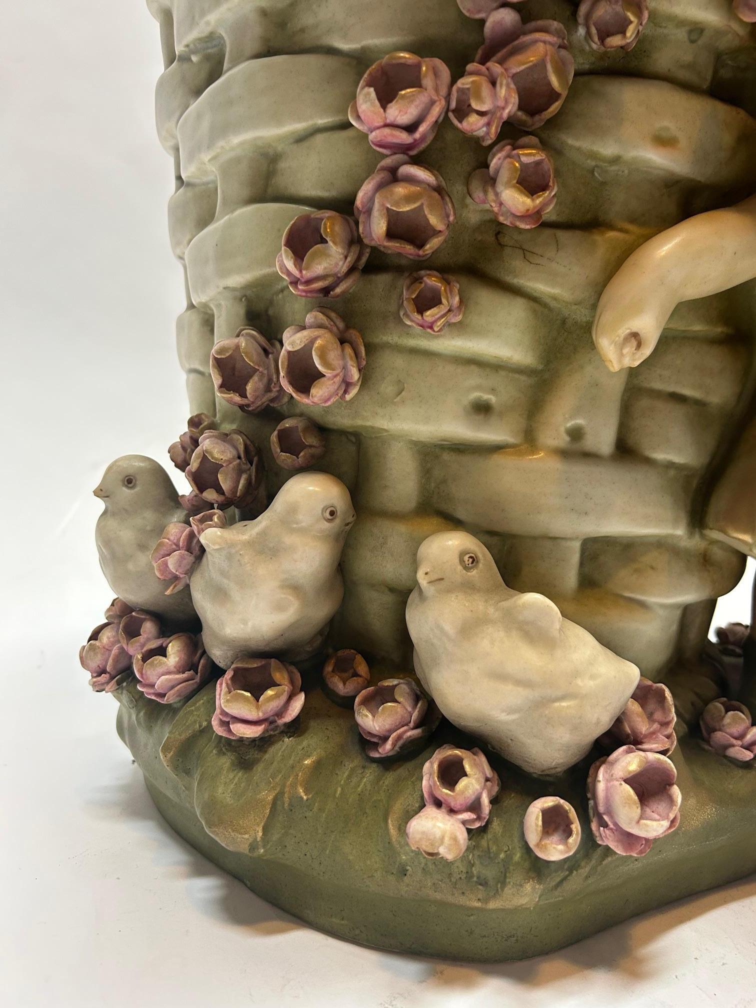 20th Century Antique Italian Pottery Vase with Flowers and Children For Sale 2