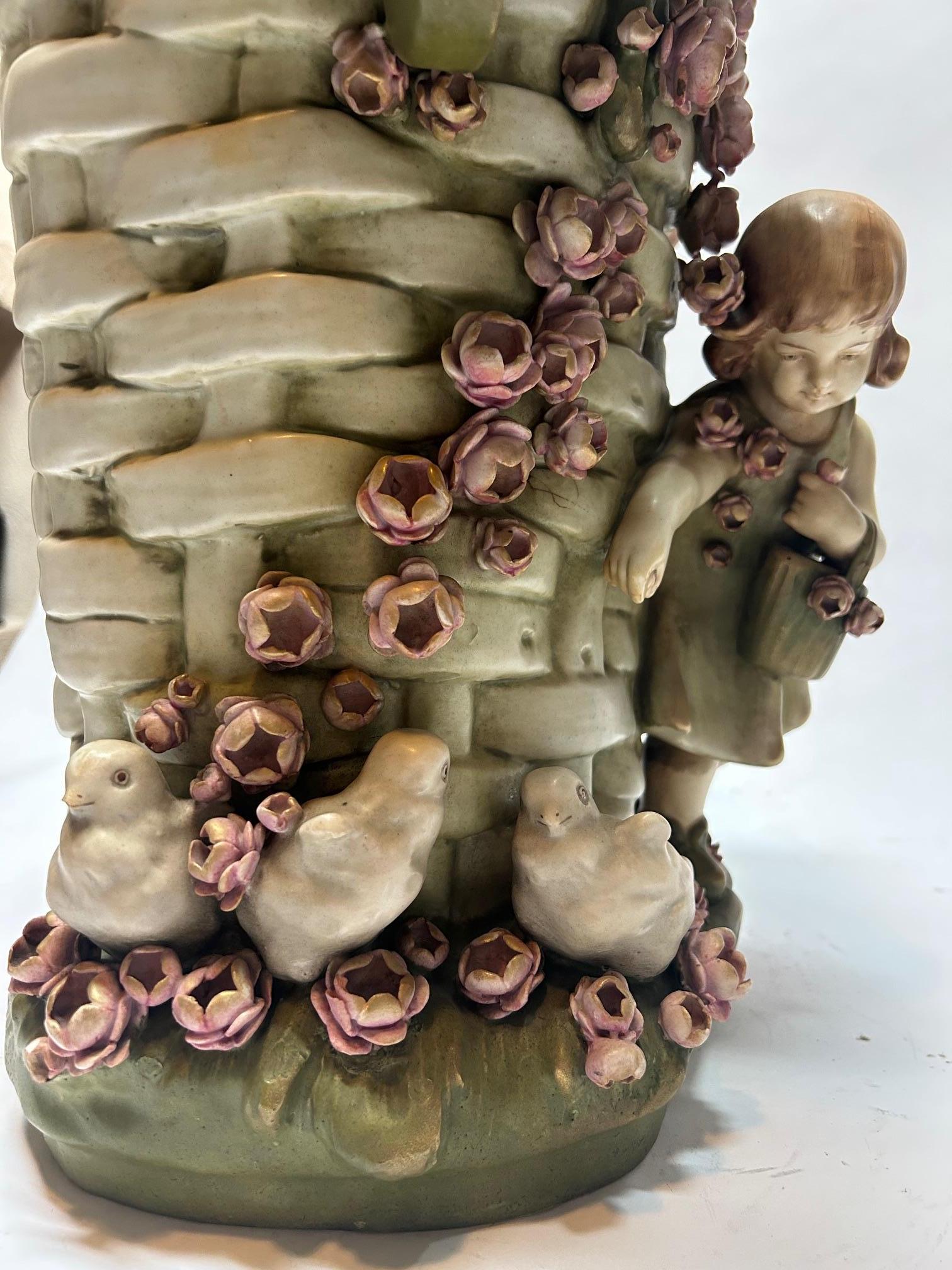 20th Century Antique Italian Pottery Vase with Flowers and Children For Sale 4