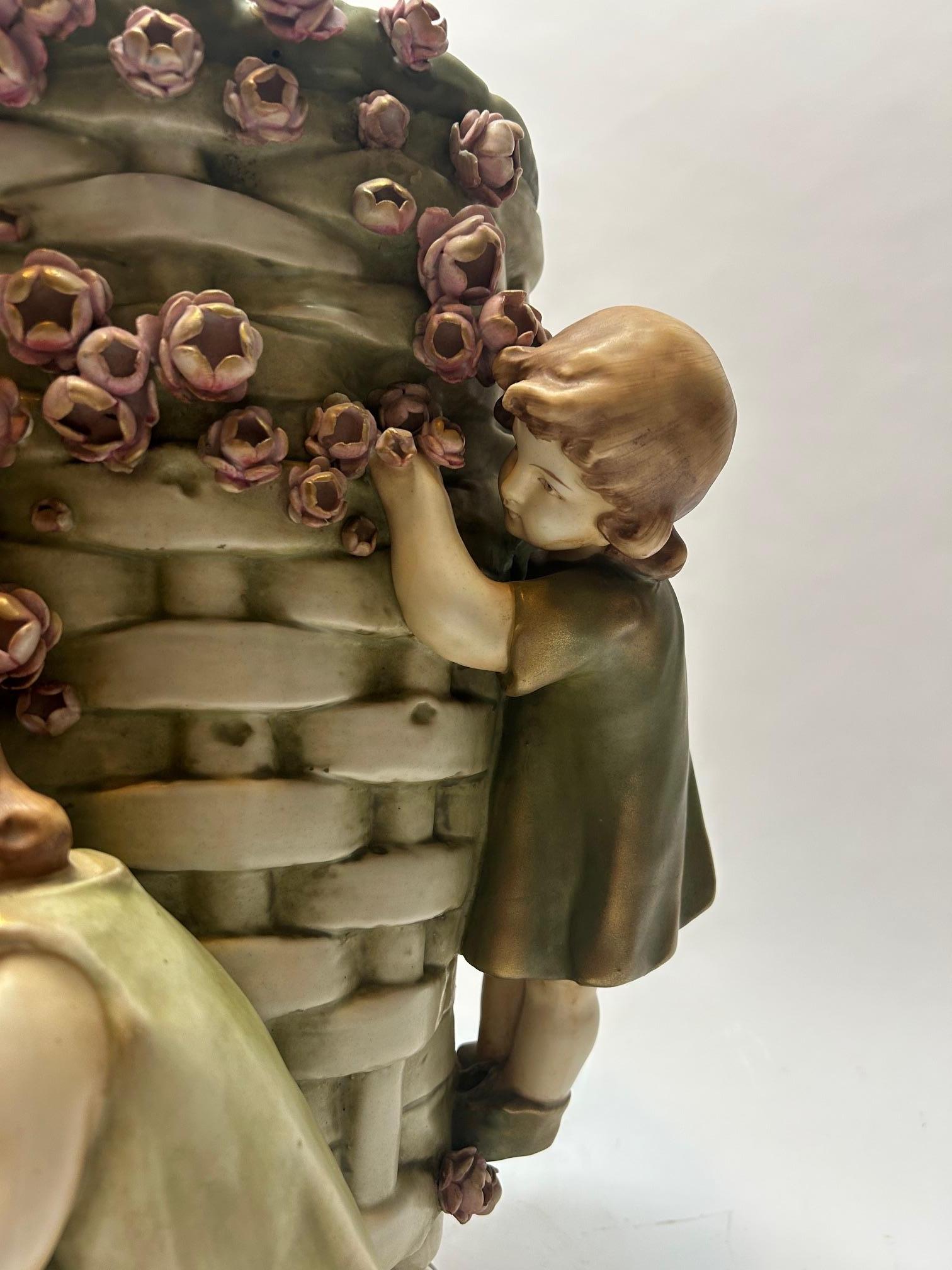 20th Century Antique Italian Pottery Vase with Flowers and Children For Sale 5