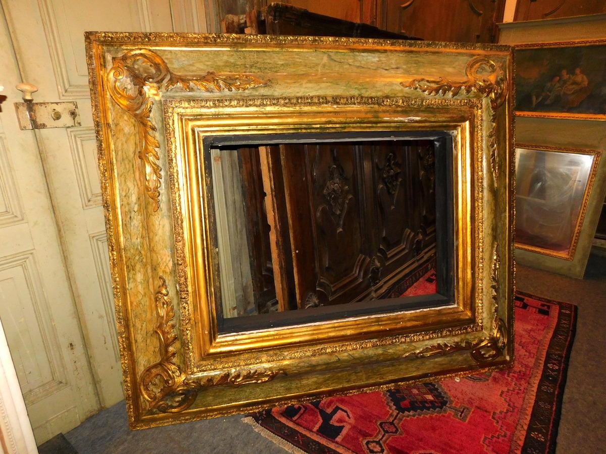 20th Century Antique Lacquered Frame with Gold Decorations In Good Condition In Cuneo, Italy (CN)