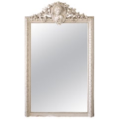 miroir camée en bois peint et gesso du 20ème siècle avec des roses