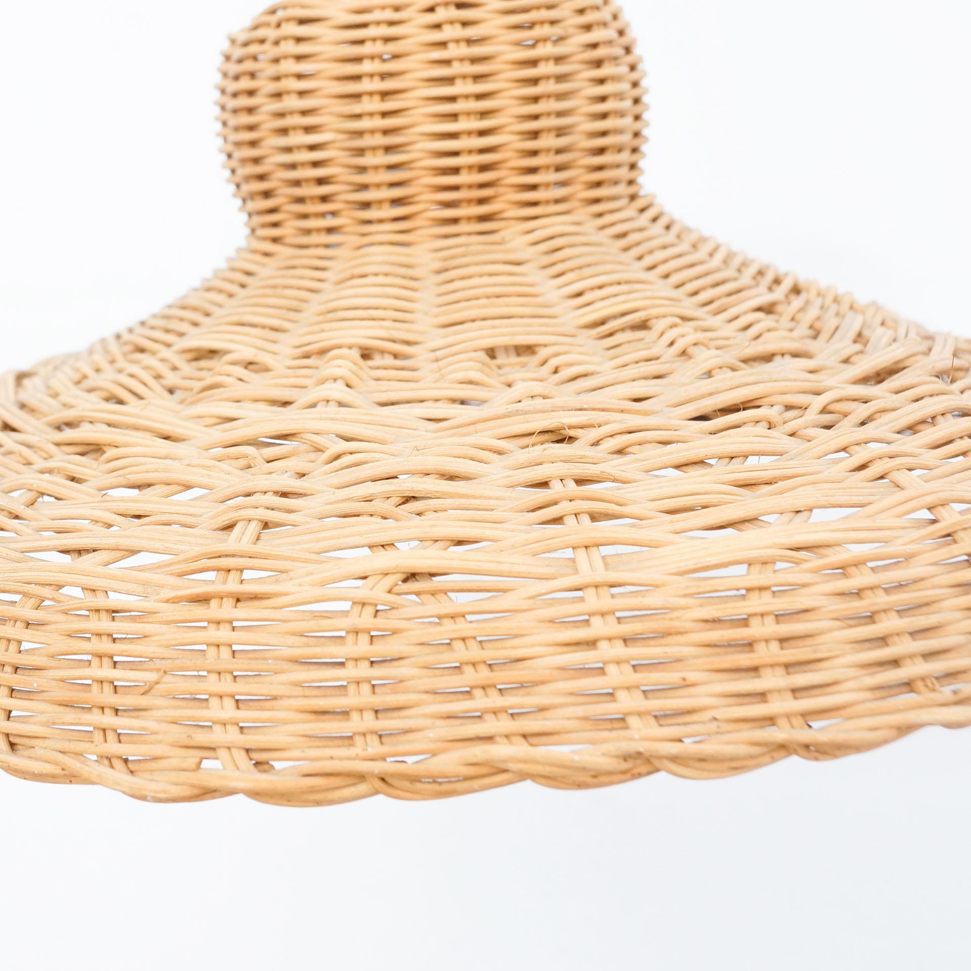 20th Century Antique Rattan Ceiling Lamp In Good Condition For Sale In Barcelona, Barcelona