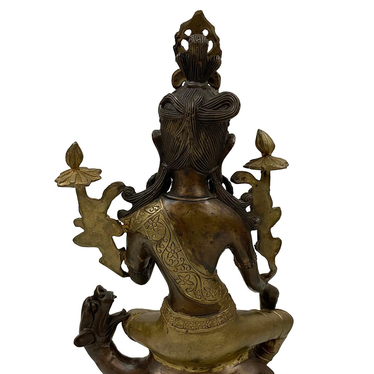 20th Century Antique Tibetan Bronze Bodhisattva Tara Statuary For Sale 8