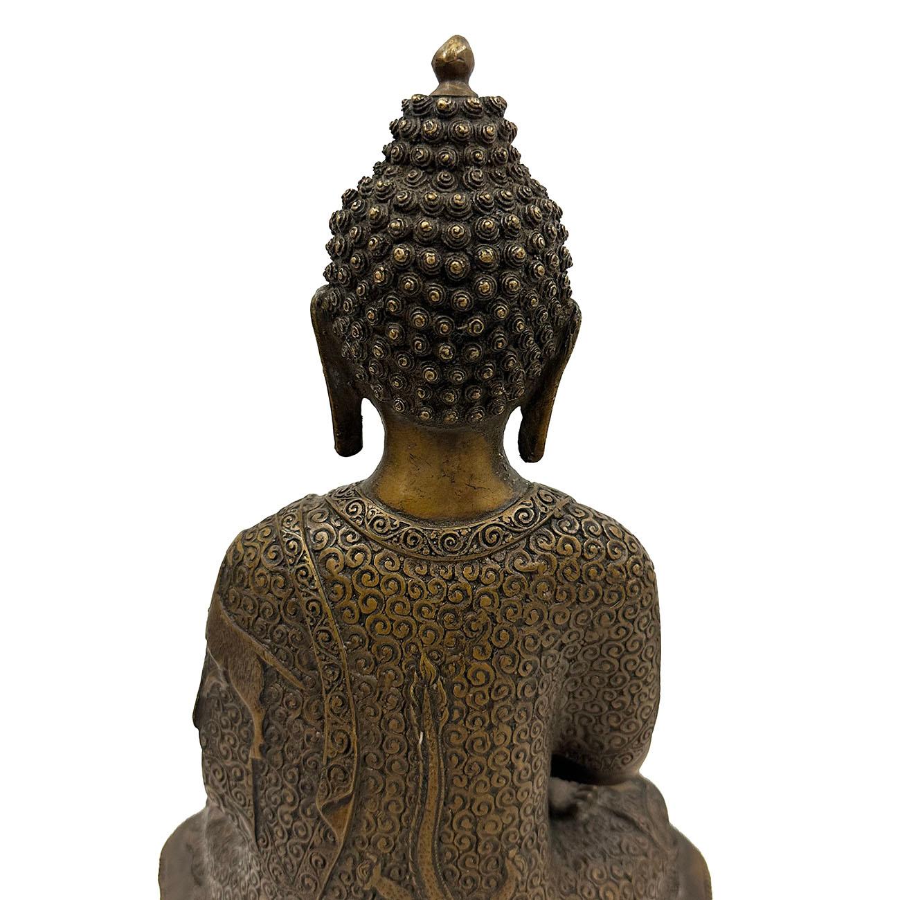 20th Century Antique Tibetan Carved Bronze Buddha Statue For Sale 7