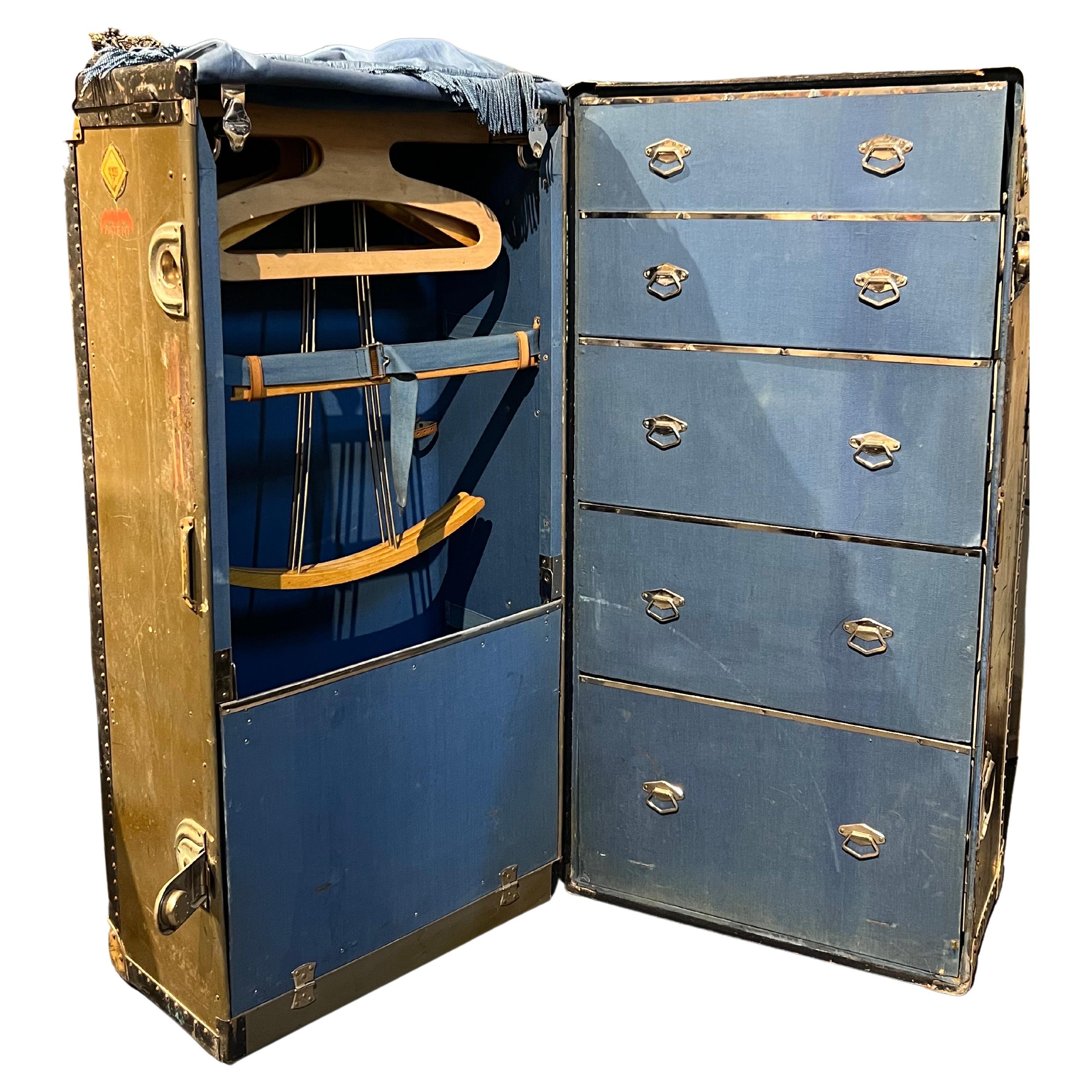 Are old storage trunks worth anything?