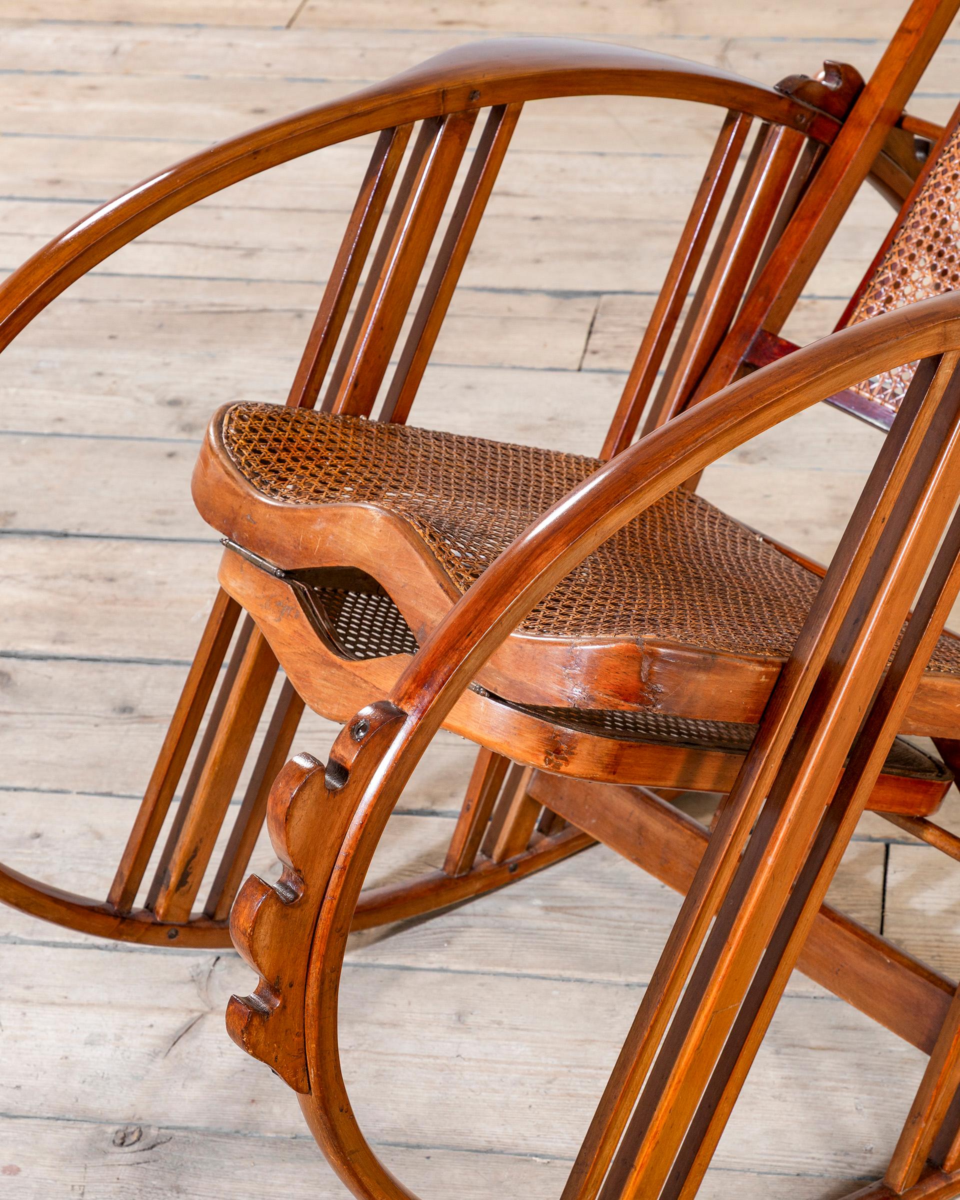 20th Century, Antonio Volpe Wooden Rocking Chair in vendita 1