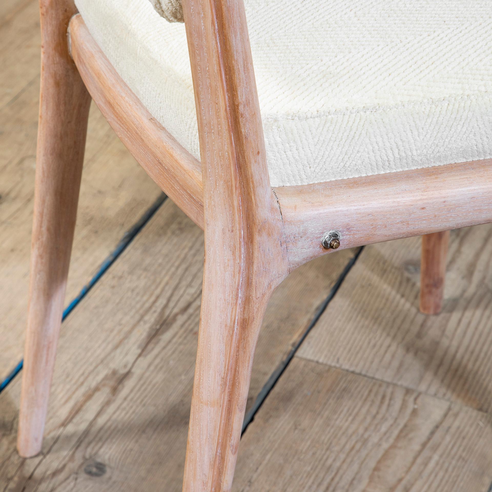 Textile 20th Century, Apelli and Varesio Set of Six Wooden Chairs 50s For Sale