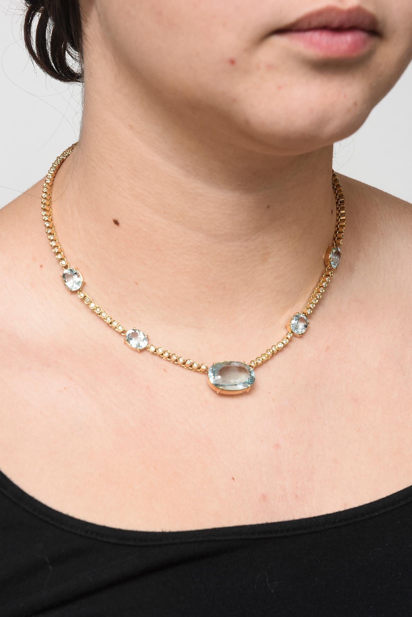 20th Century Aquamarine Diamond Yellow Gold Necklace For Sale 5