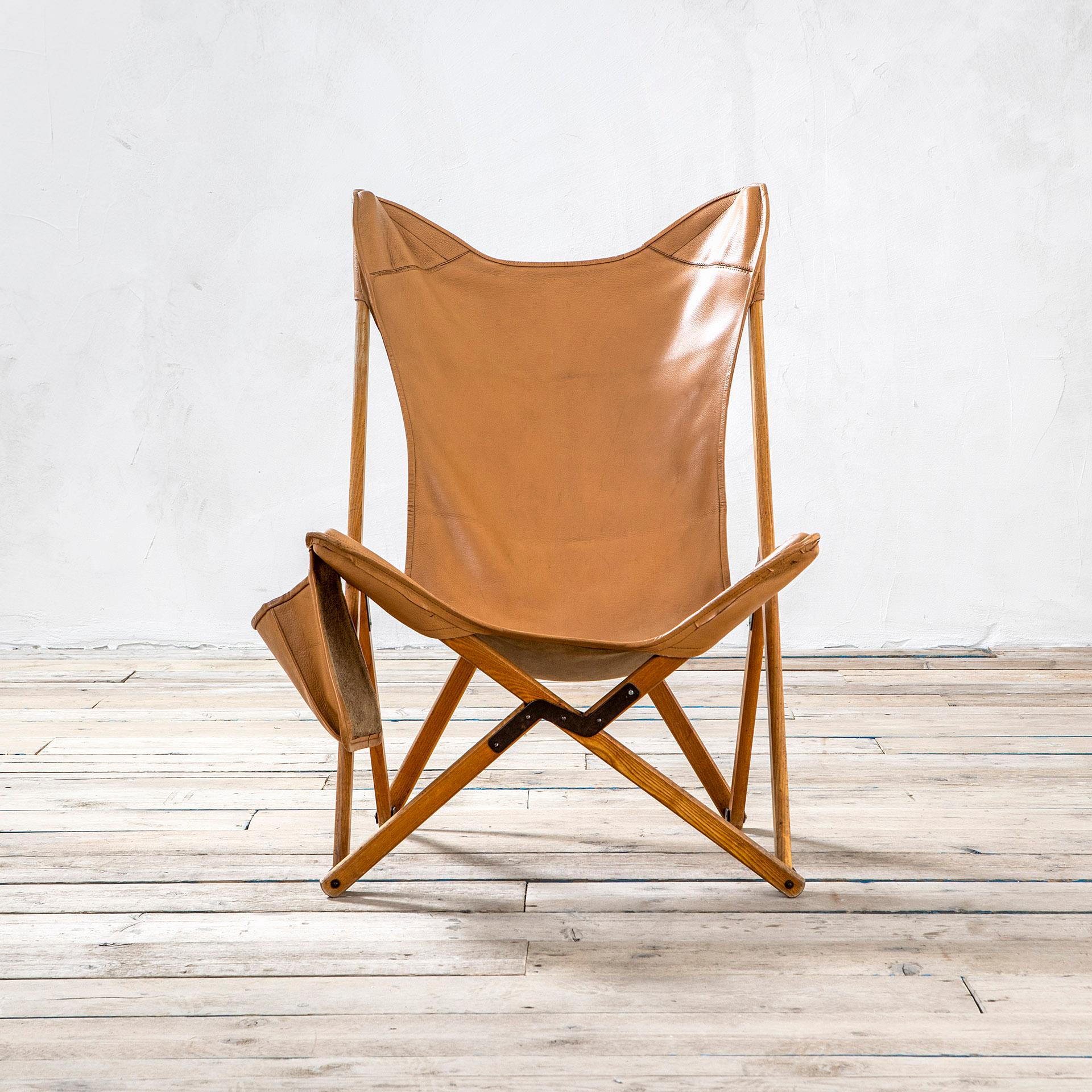 Mid-Century Modern 20th Century Armchair Tripolina by Viganò with Faux Leather Cover and Pocket For Sale