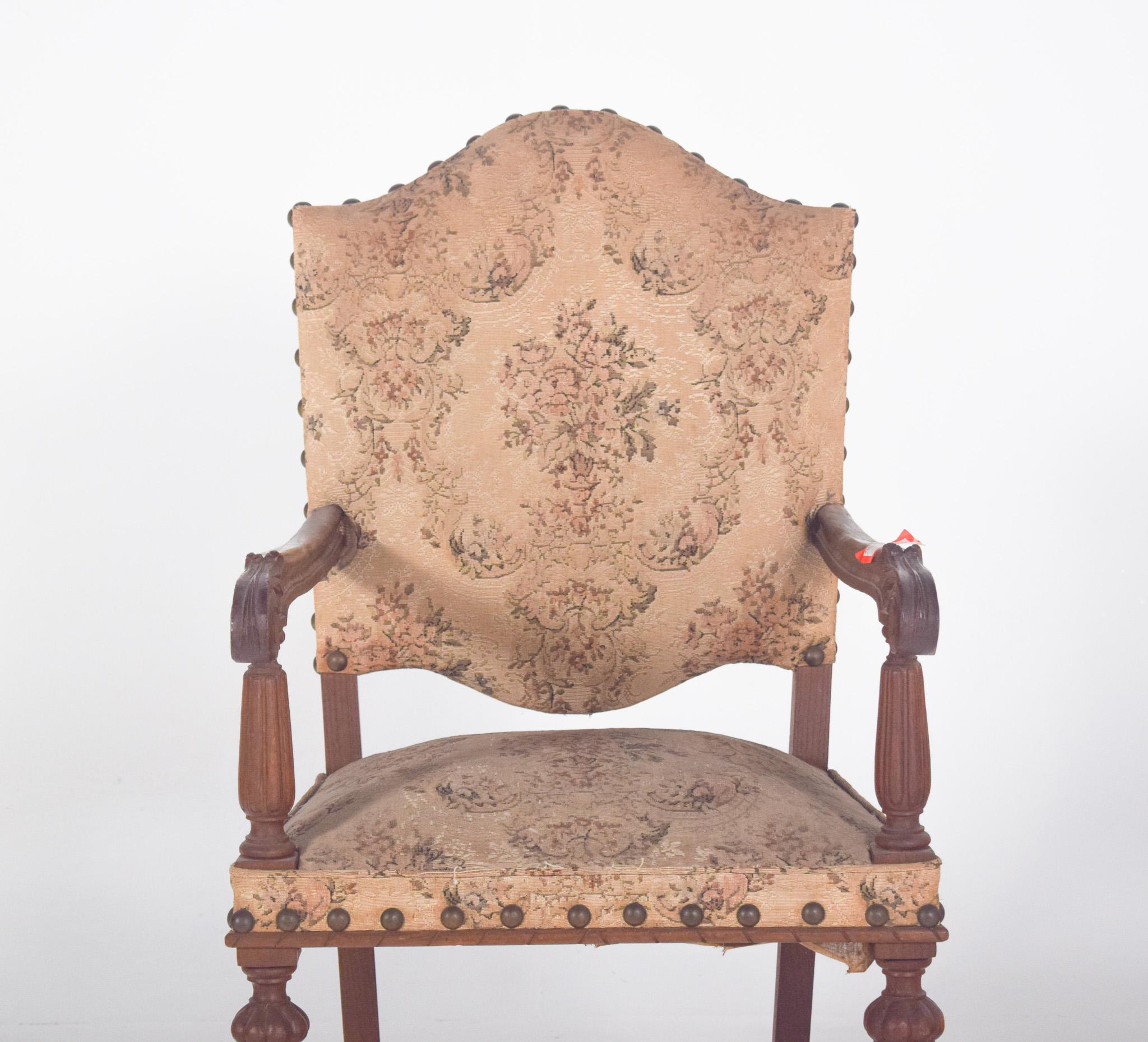 Renaissance Fauteuil du 20e siècle avec dossier et sièges tapissés en vente