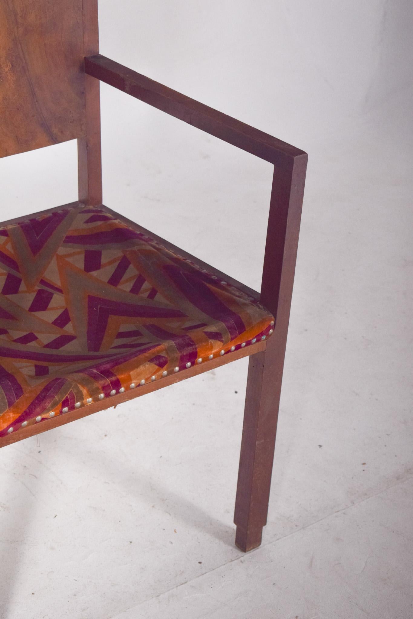 Fauteuil du 20ème siècle avec tapisserie en tissu État moyen - En vente à Lisboa, Lisboa