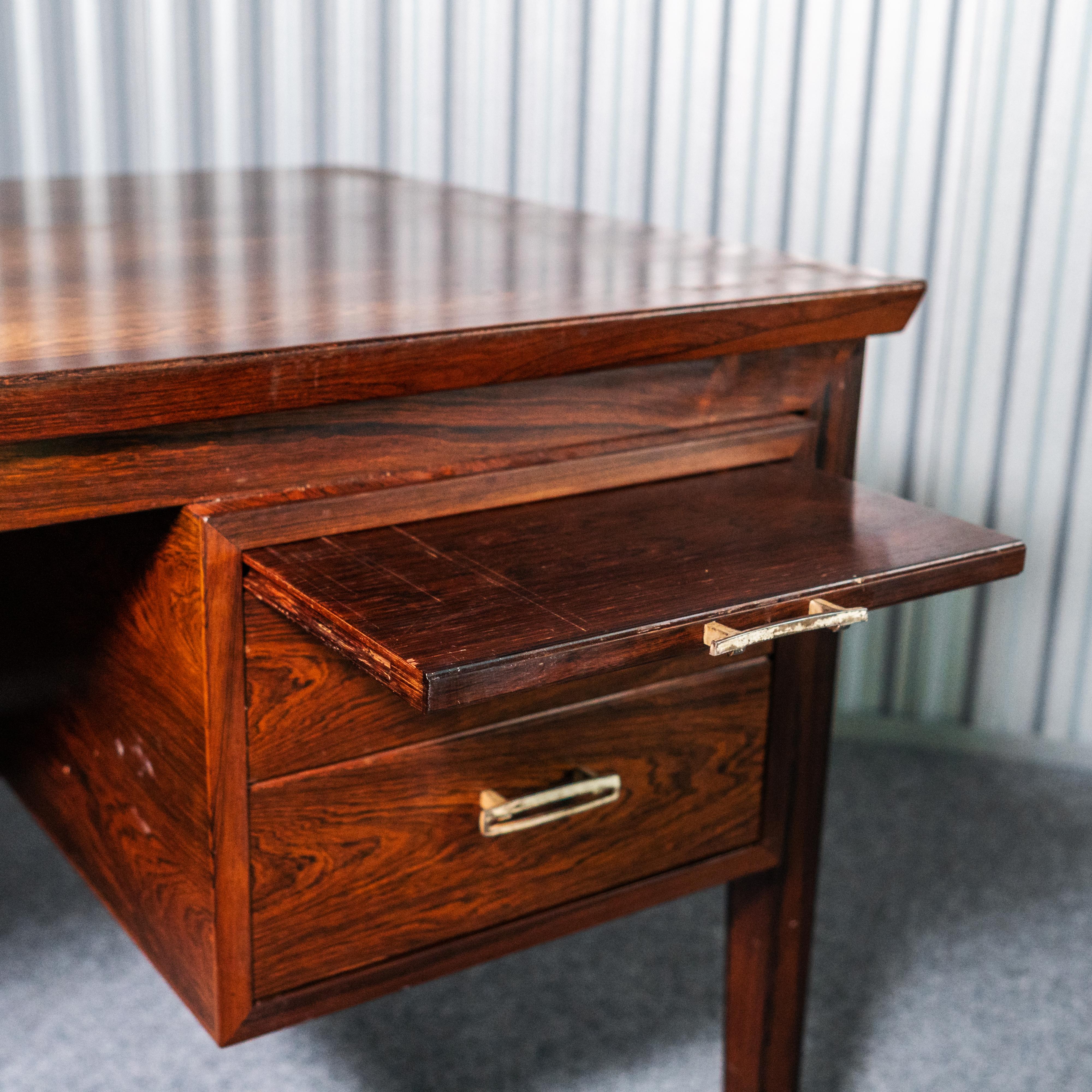 Scandinavian Modern 20th Century Arne Vodder Styled Writing Table For Sale