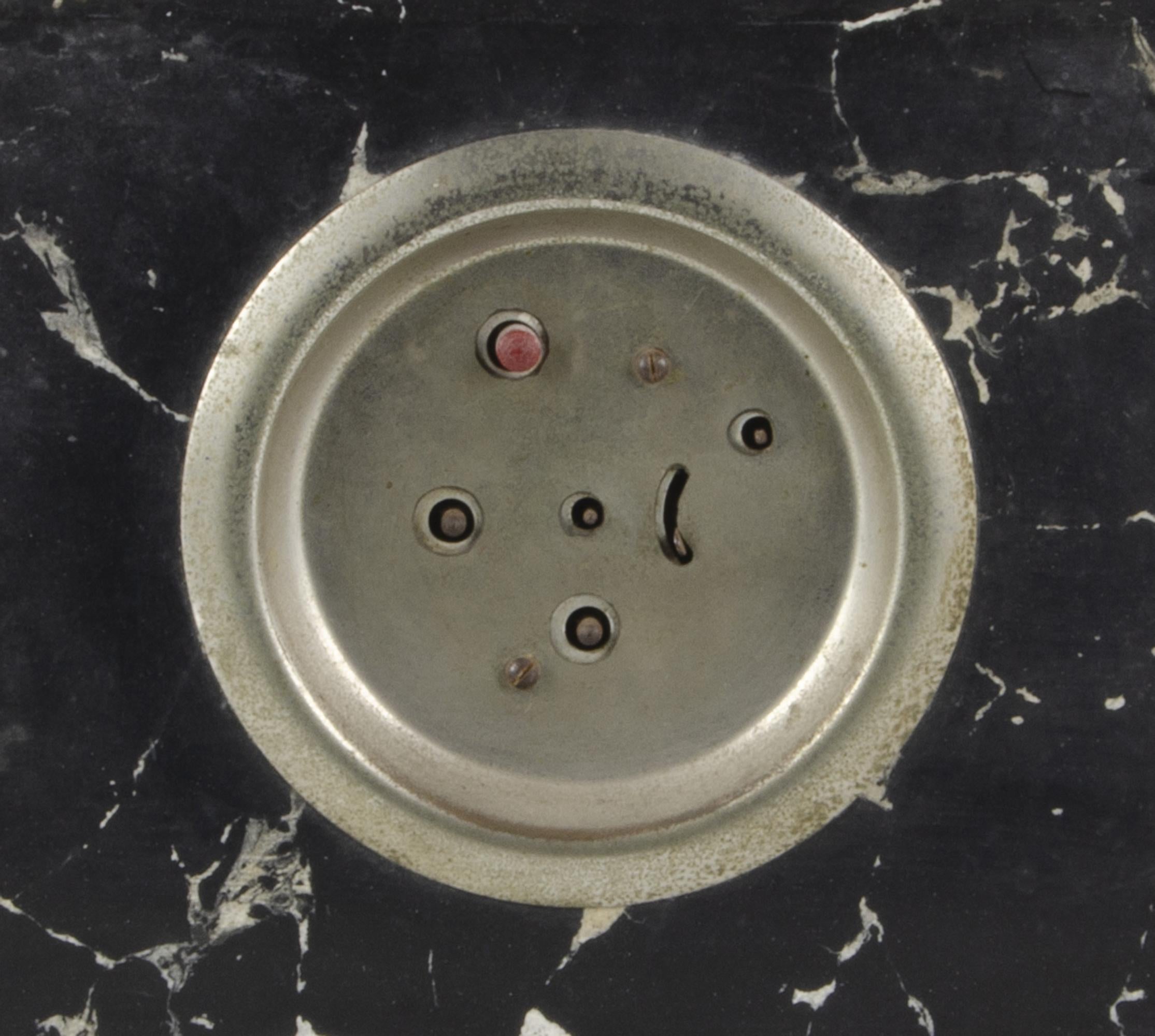 20th Century Art Déco Black Marble Desk Clock and Inkwells with Base, France im Angebot 1