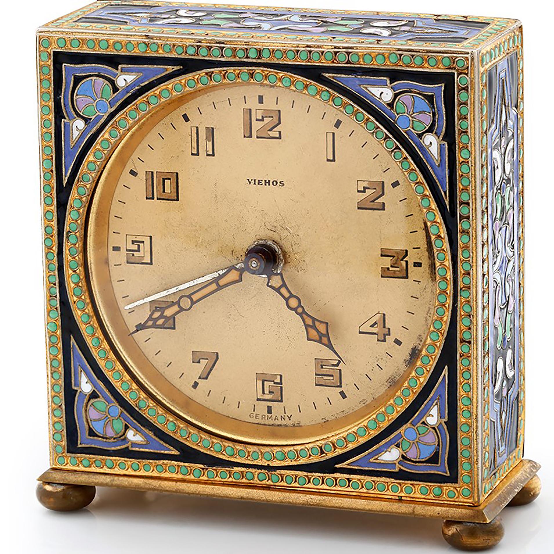 1930th Art Deco brass Enamel Alarm Clock
Made in Germany
Width: 2.5