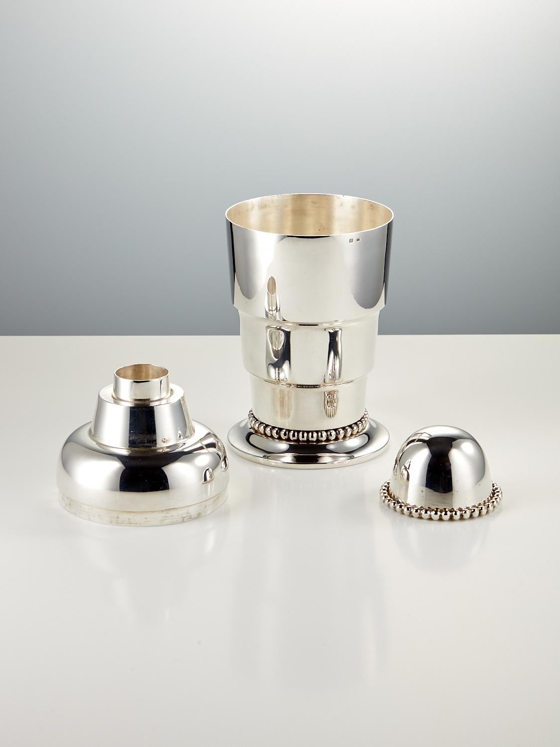 20th Century Art Deco Cocktail Shaker Set with Six Cups Austria Circa 1920 For Sale 1