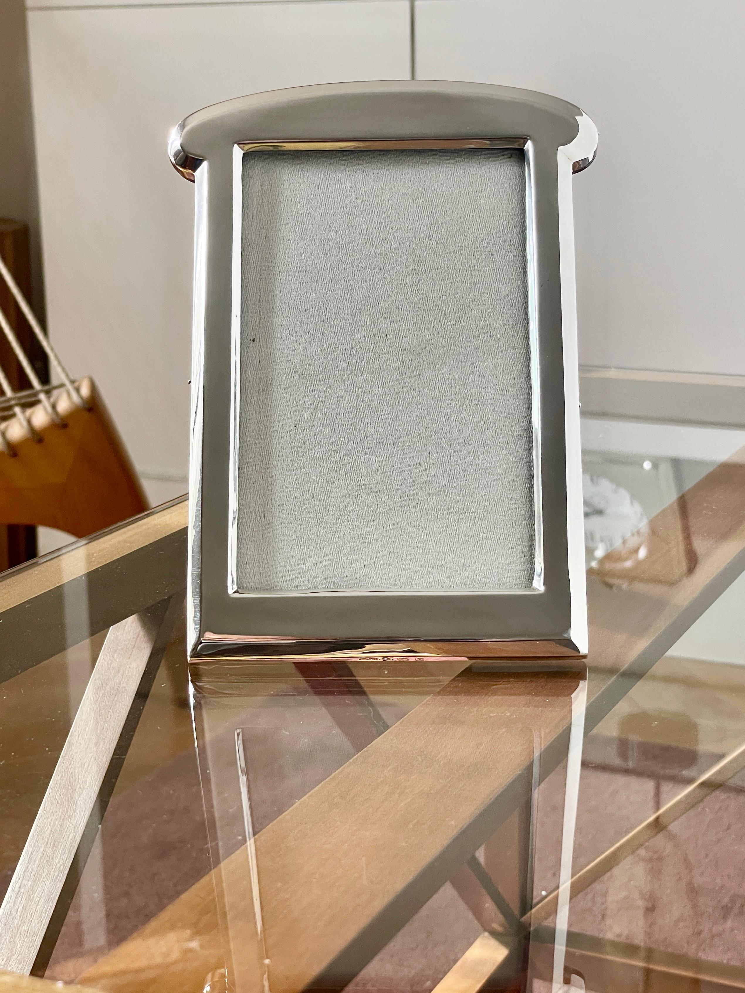 20th Century Art Deco English Sterling Silver Picture Frame Birmingham 1939 For Sale 1