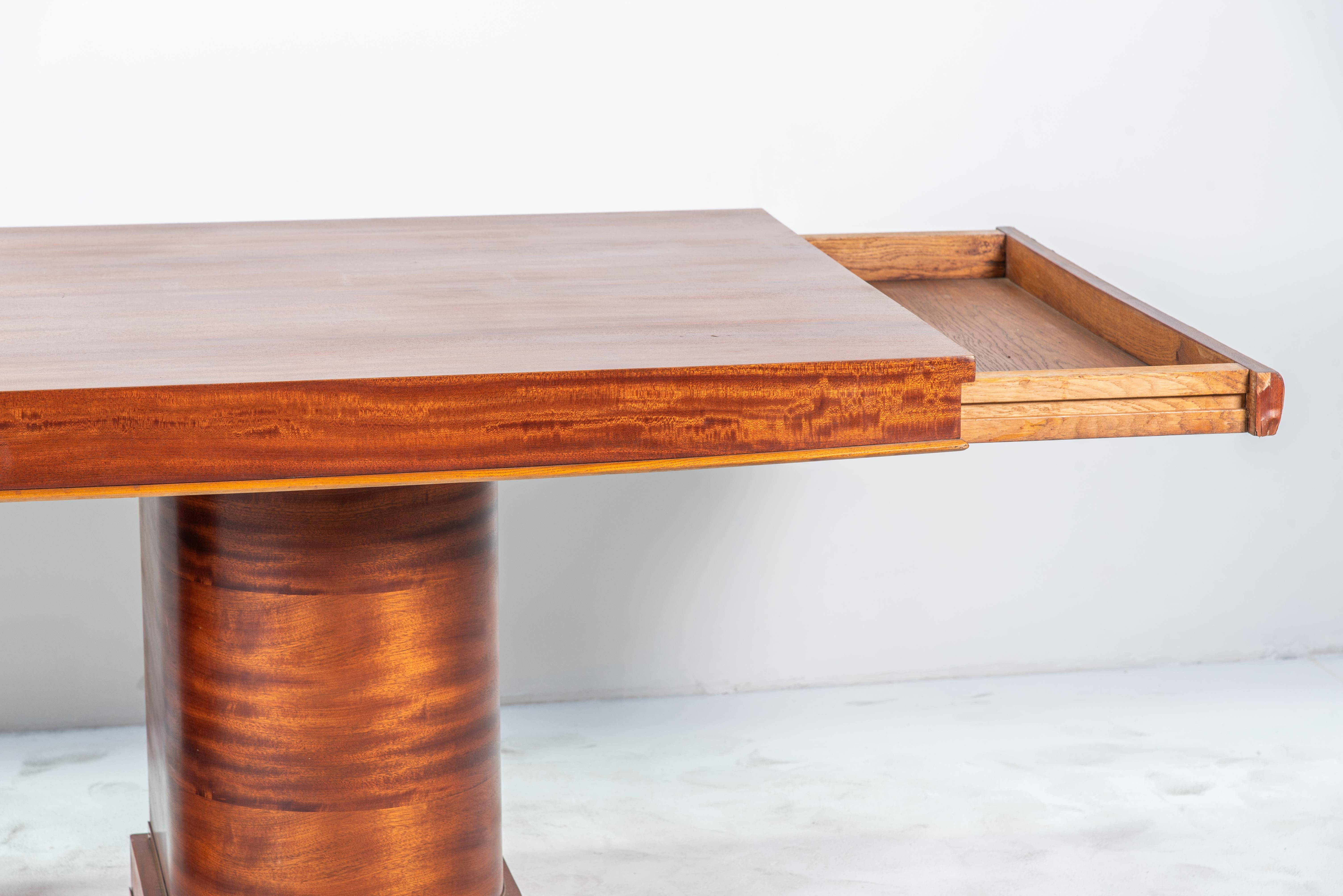 Mahogany 20th Century Art Deco Flamed Mohagany Desk For Sale